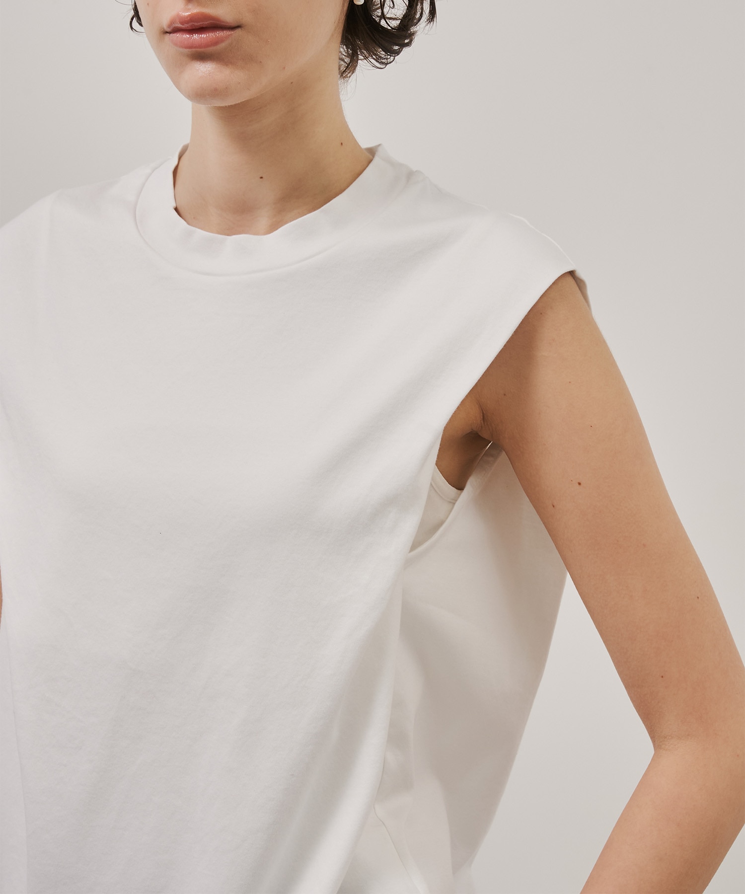 Cape Nosleeve Tshirt CITY TOKYO