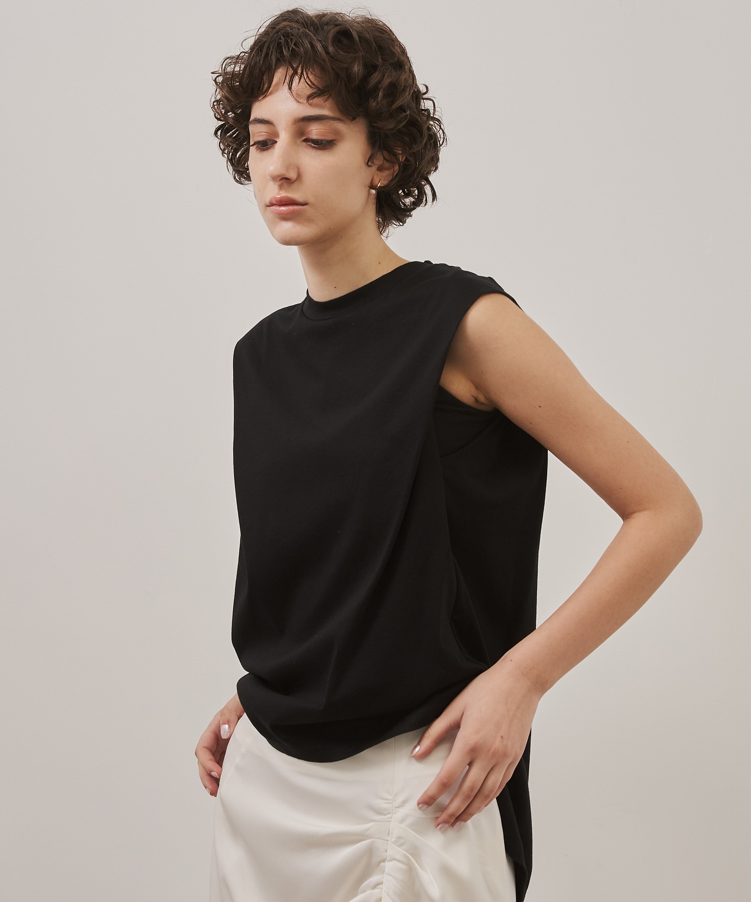 Cape Nosleeve Tshirt CITY TOKYO