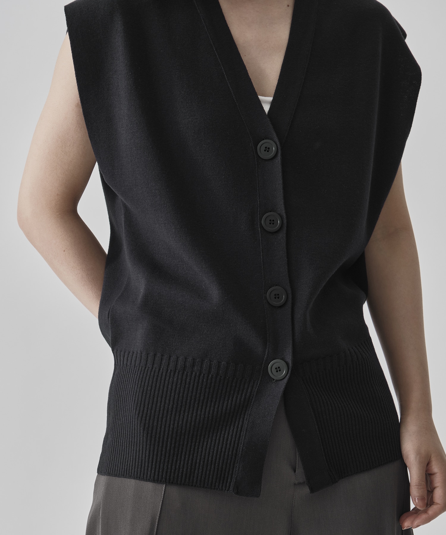 Silk Knit Vest CITY TOKYO