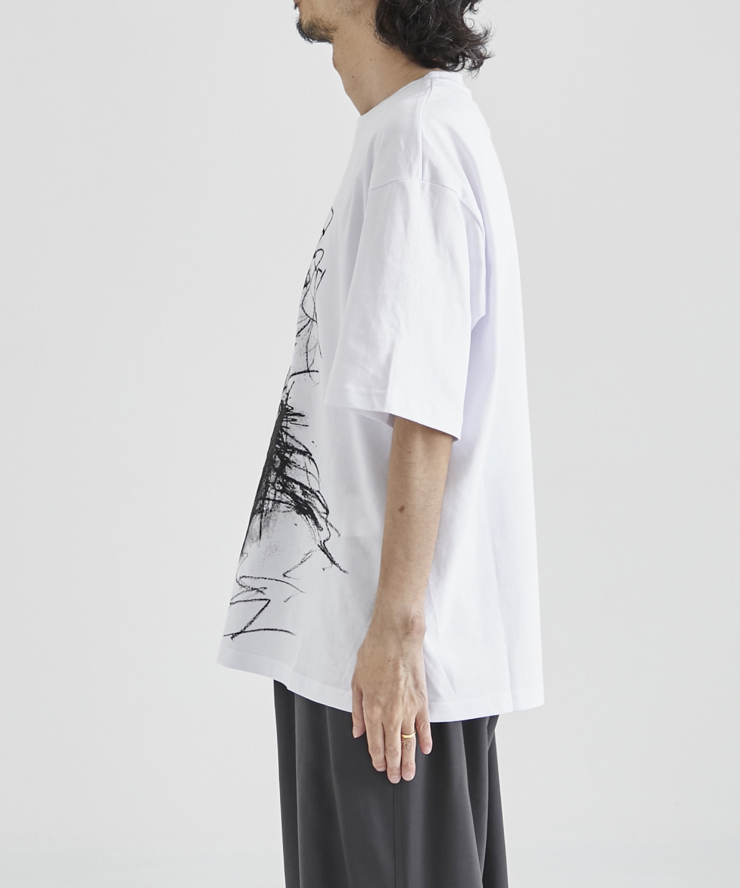 DRAWING EMBROIDERY TEE ｜ TAAKK