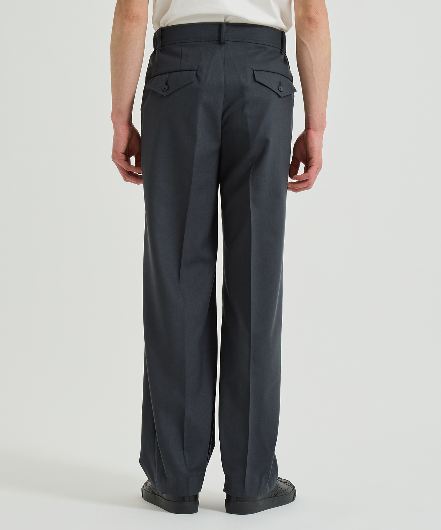 Summer Wool Calm Skin Easy Avril Baggy Trousers | THE TOKYO