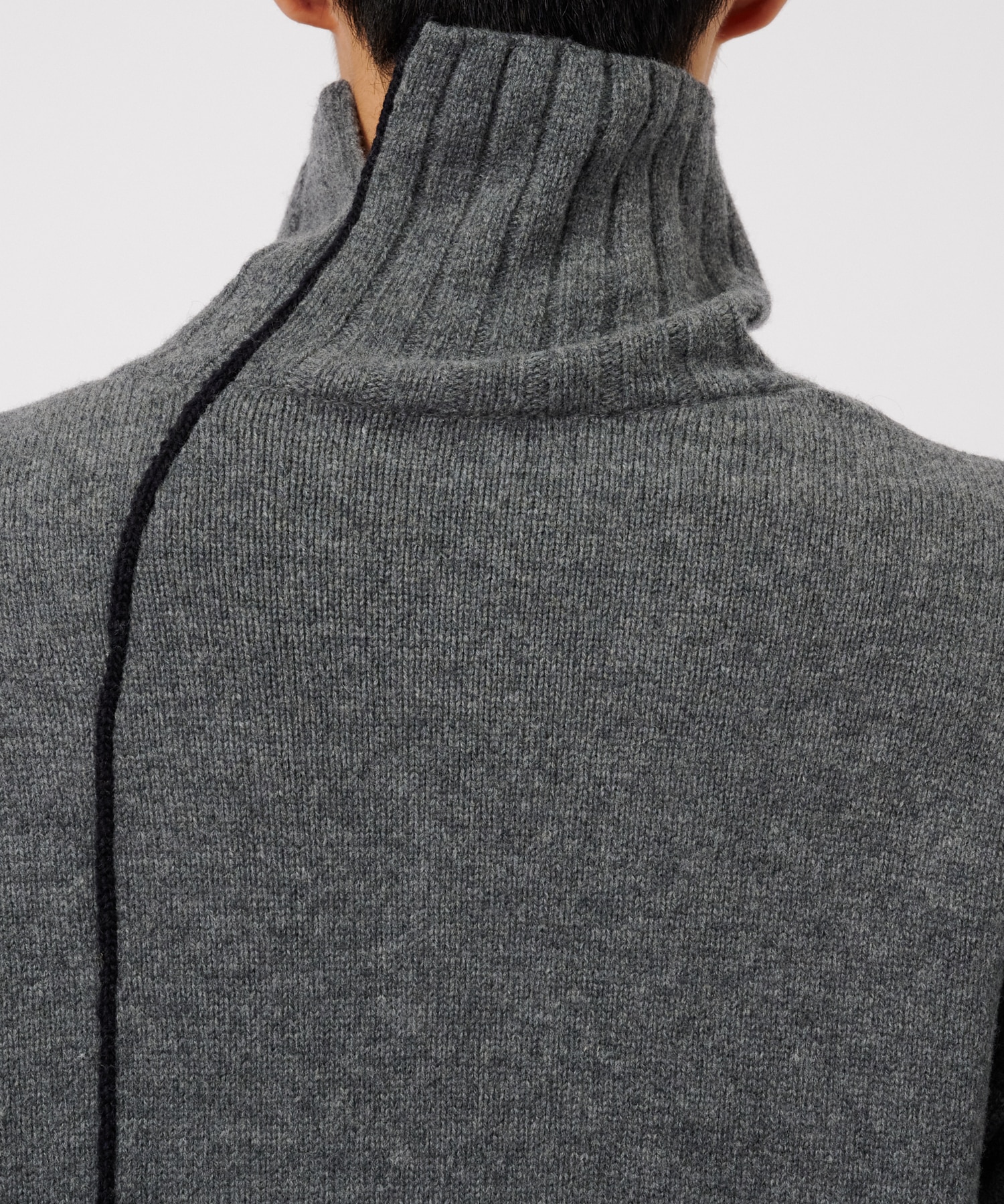 Turtle Neck Knit UJOH HOMME