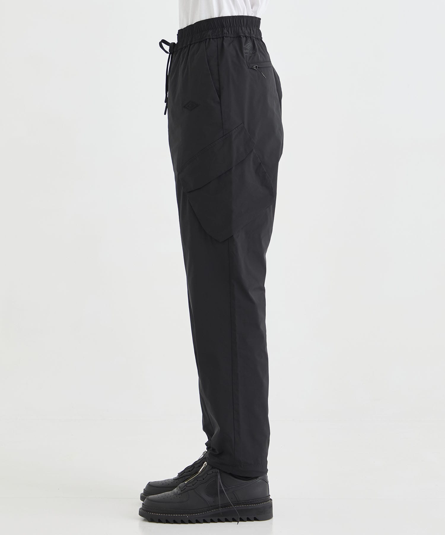 ×UMBRO EASY CARGO PANTS White Mountaineering