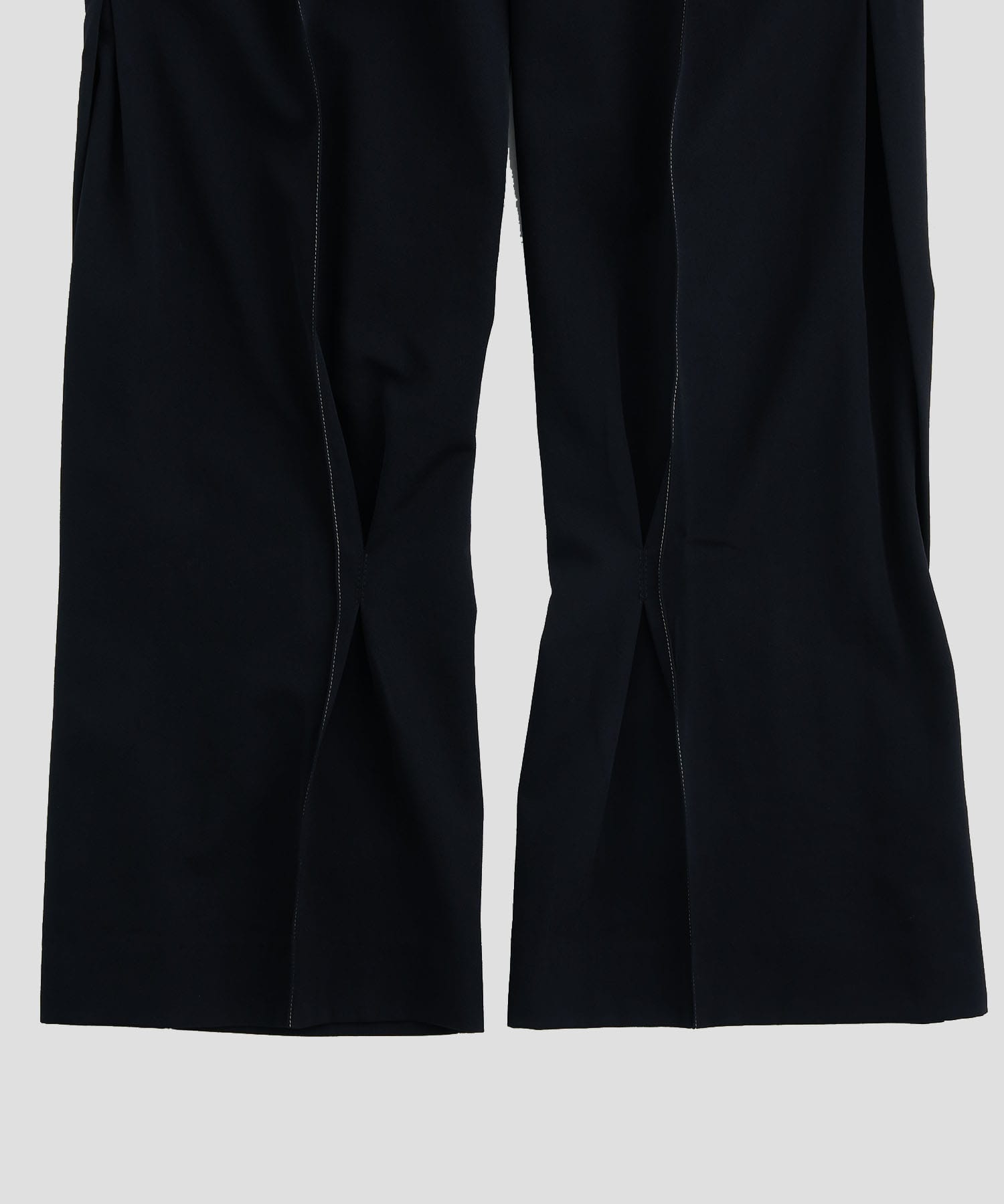 Pleat-detail pants KHOKI