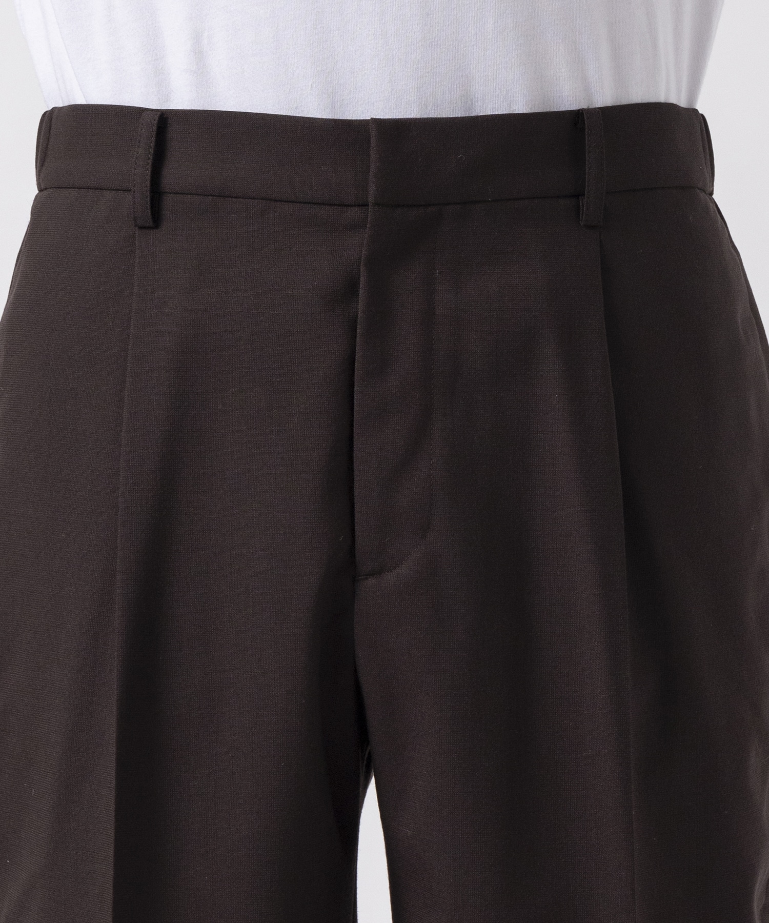 Calm Skin Easy Slim Straight Trousers THE TOKYO