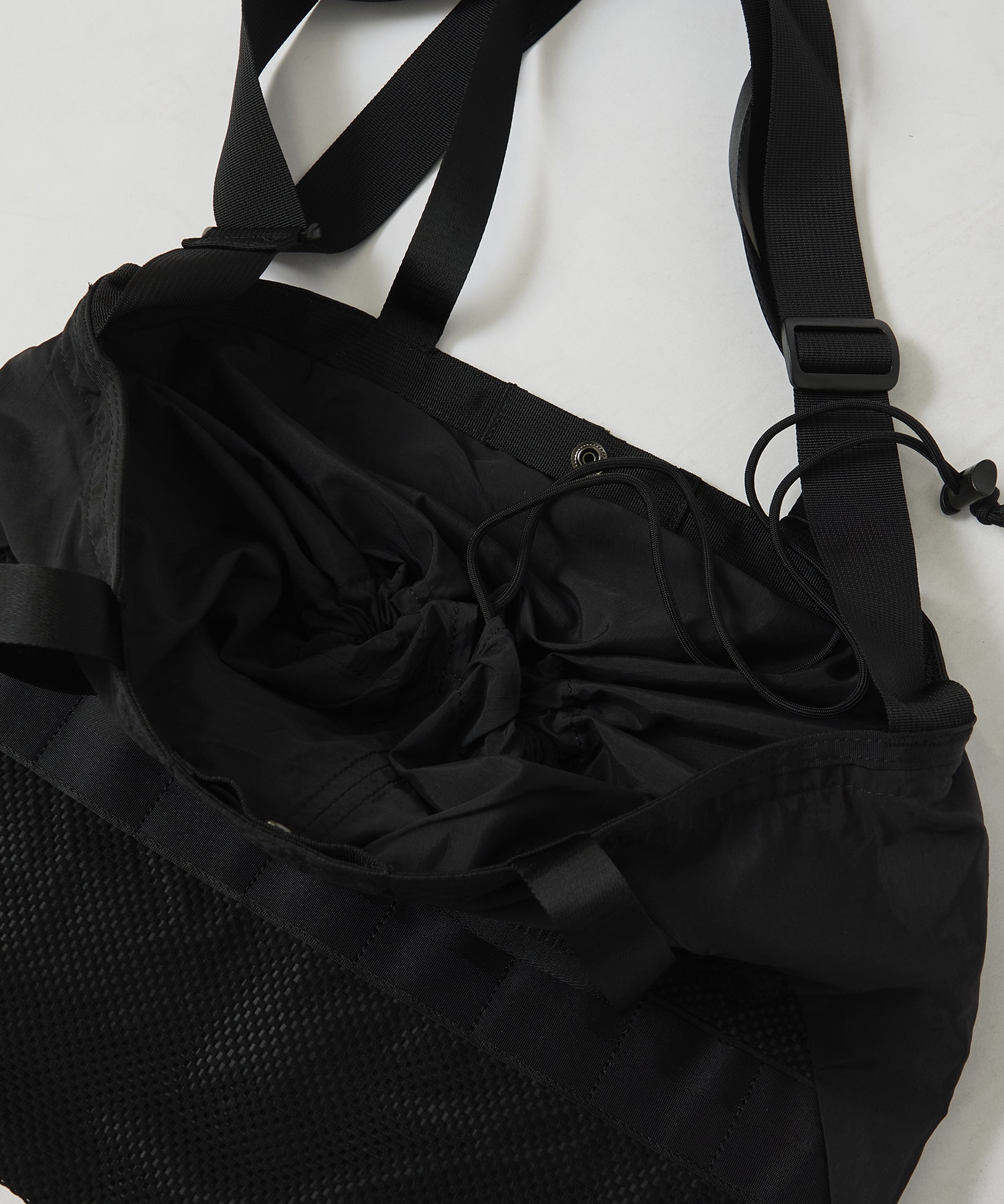 BRIEFING 2WAY SHOULDER BAG(FREE BLACK): White Mountaineering