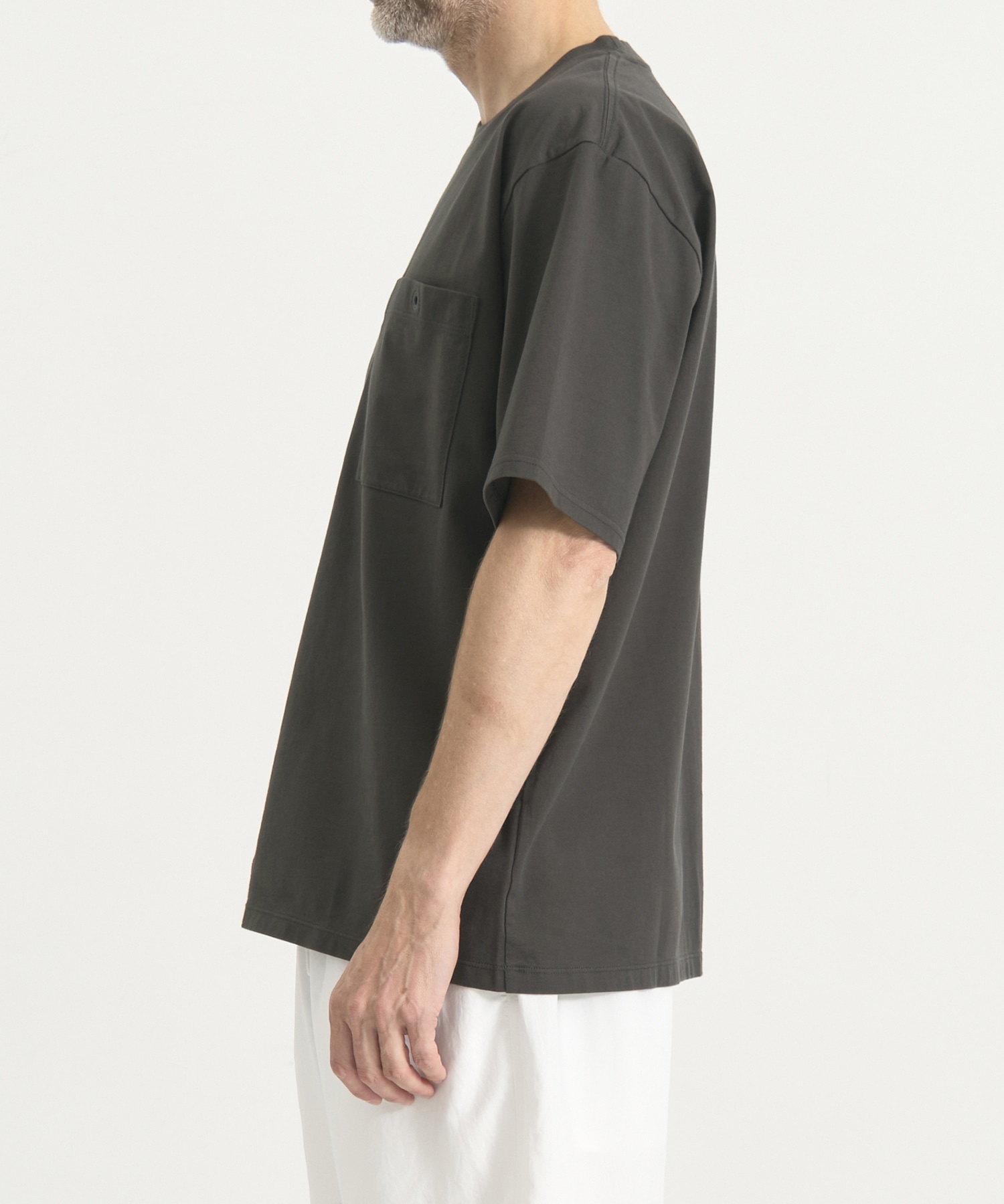 別注 ONE EYELET POCKET TEE White Mountaineering