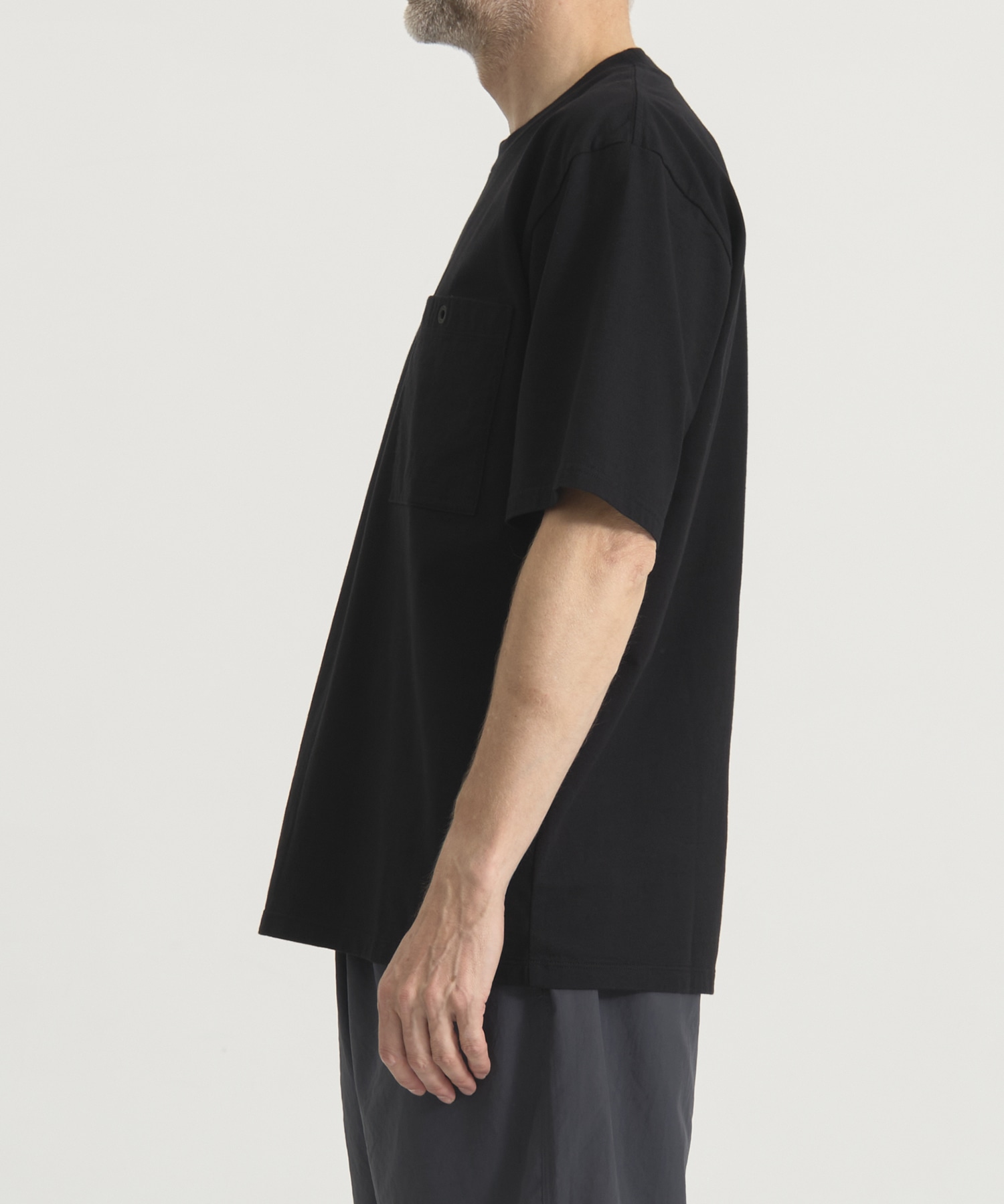 別注 ONE EYELET POCKET TEE White Mountaineering