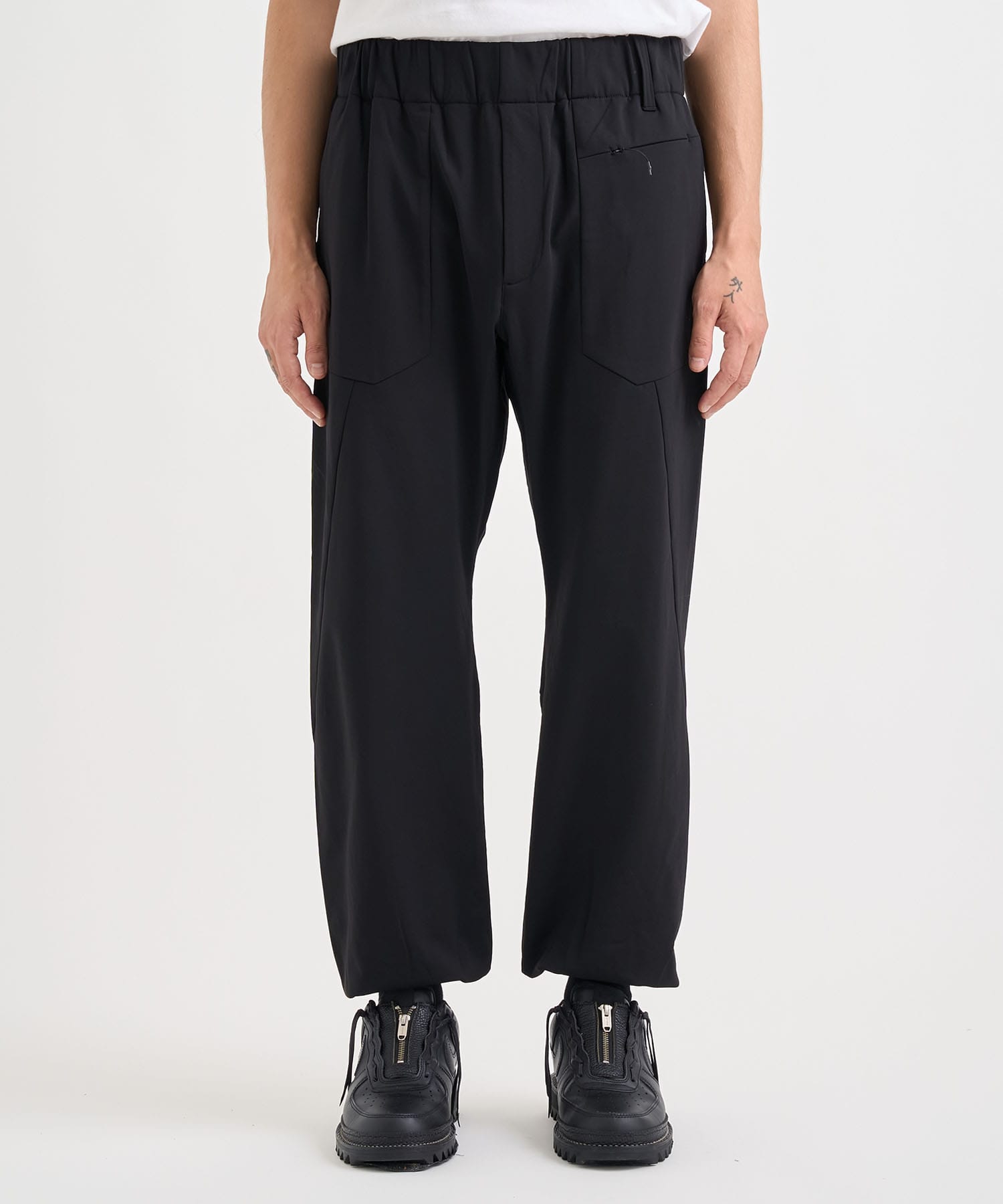 別注BLK SUPER LIGHT SWEAT PANTS White Mountaineering
