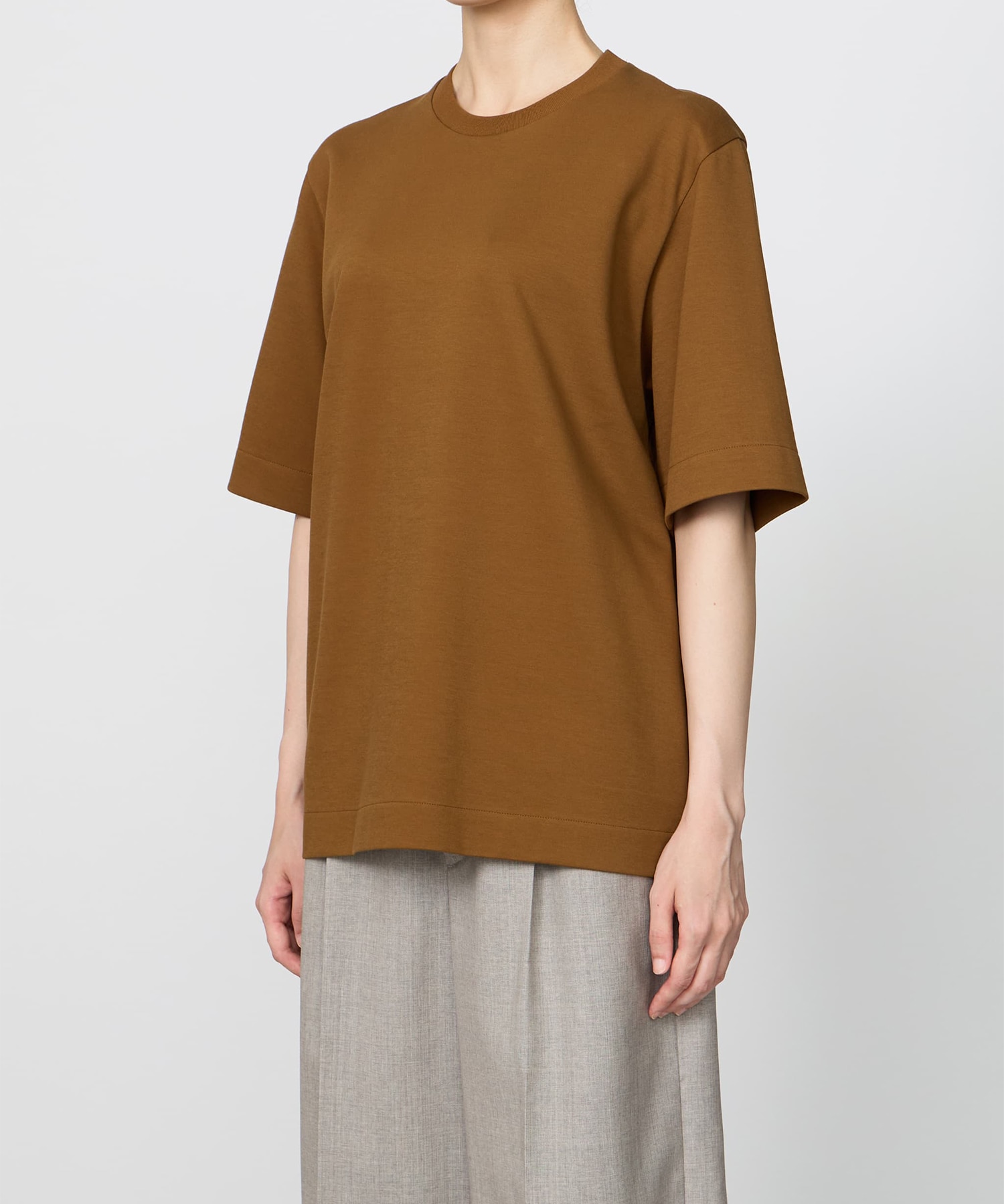 【イレニサ】HALF-SLEEVED T-SHIRT IRENISA