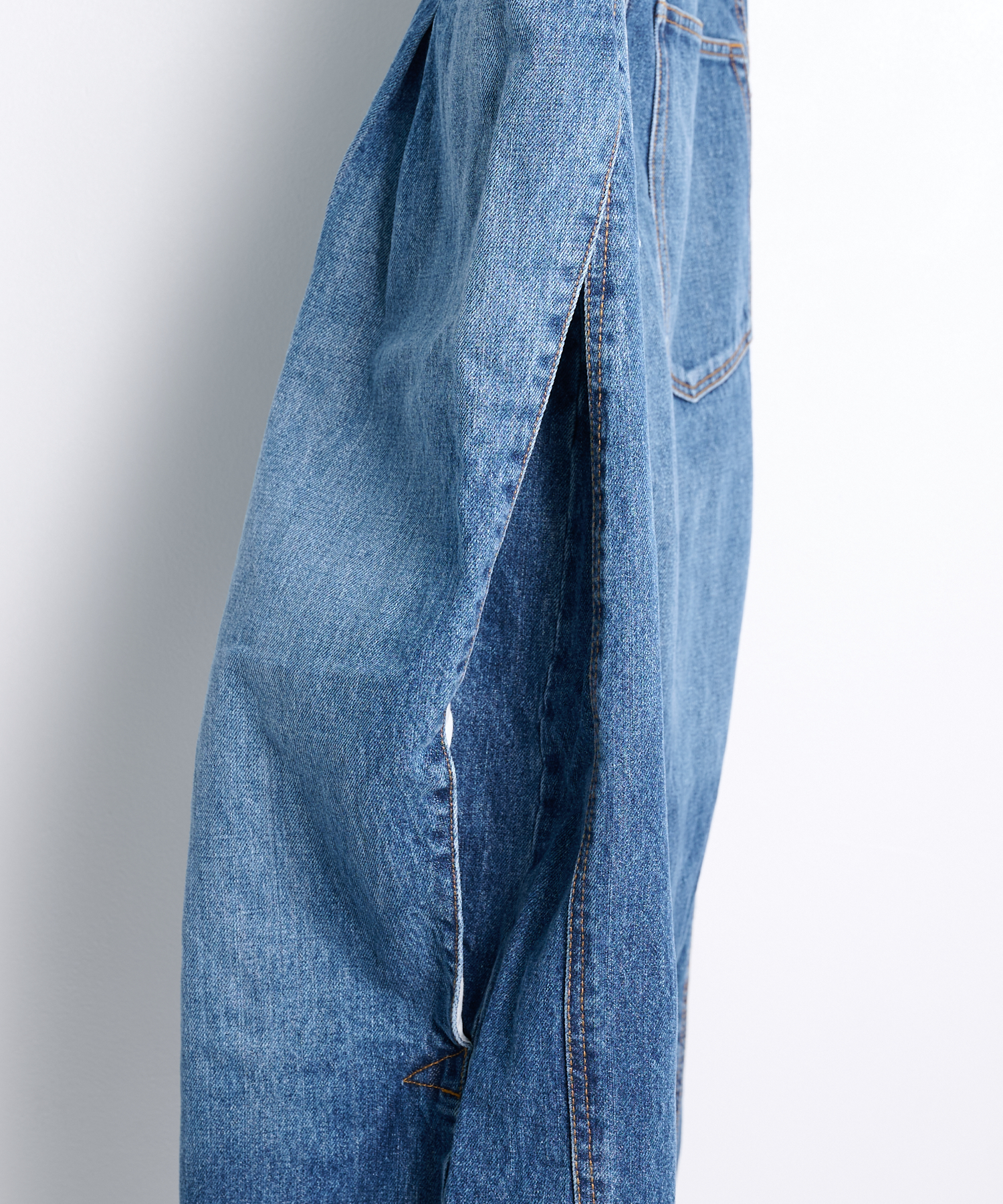26fw-p-08 3D cutting denim pants KHOKI