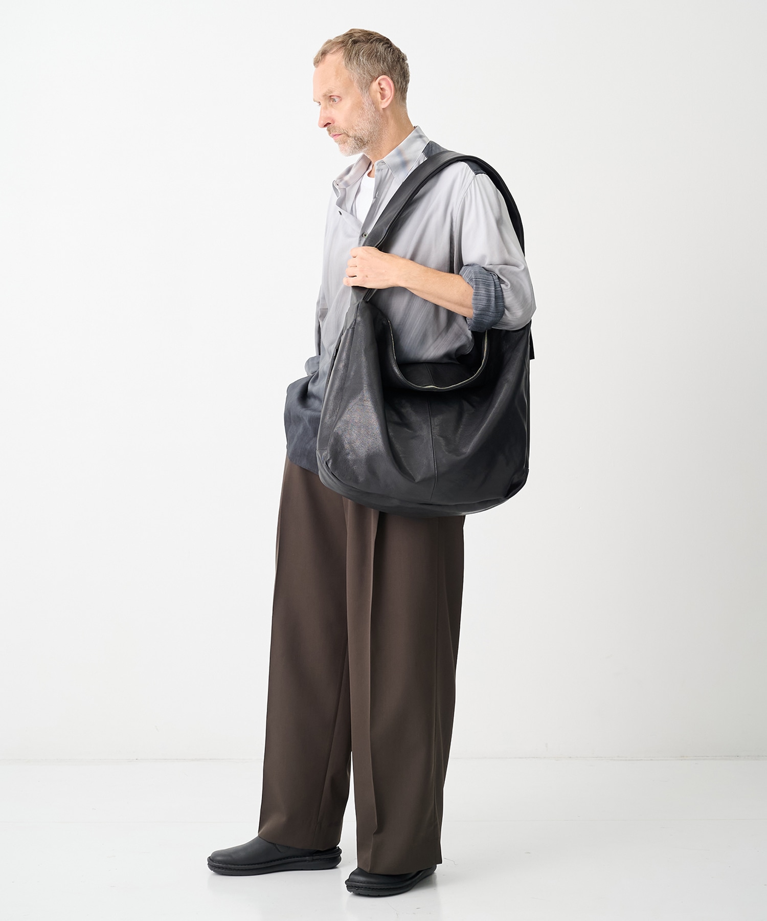 シュタイン】ST.1674 GOAT LEATHER SHIRRING HANDLE SHOULDER BAG