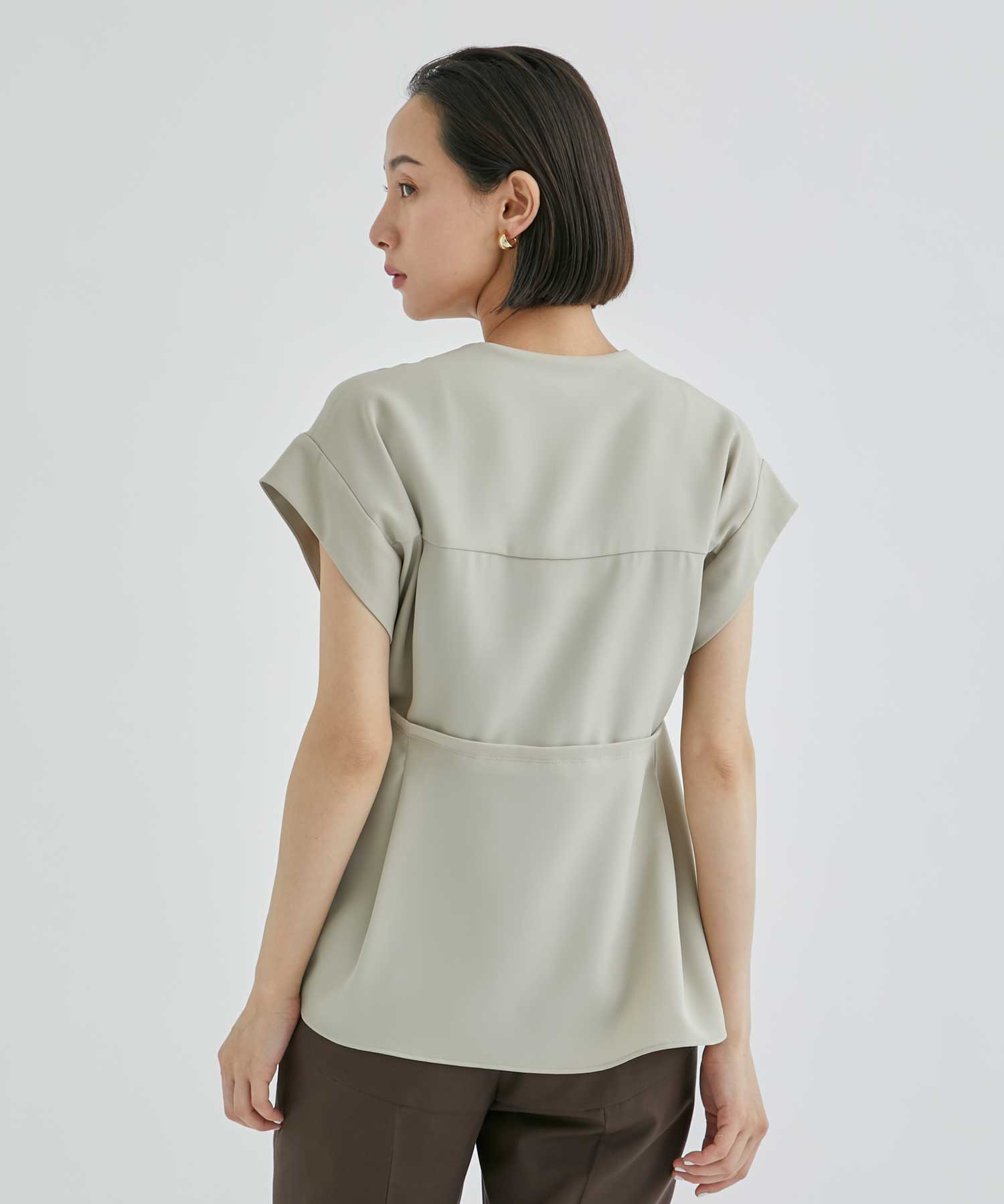 V neck tuck peplum blouse(0 BEIGE): THE PERMANENT EYE: WOMEN｜THE