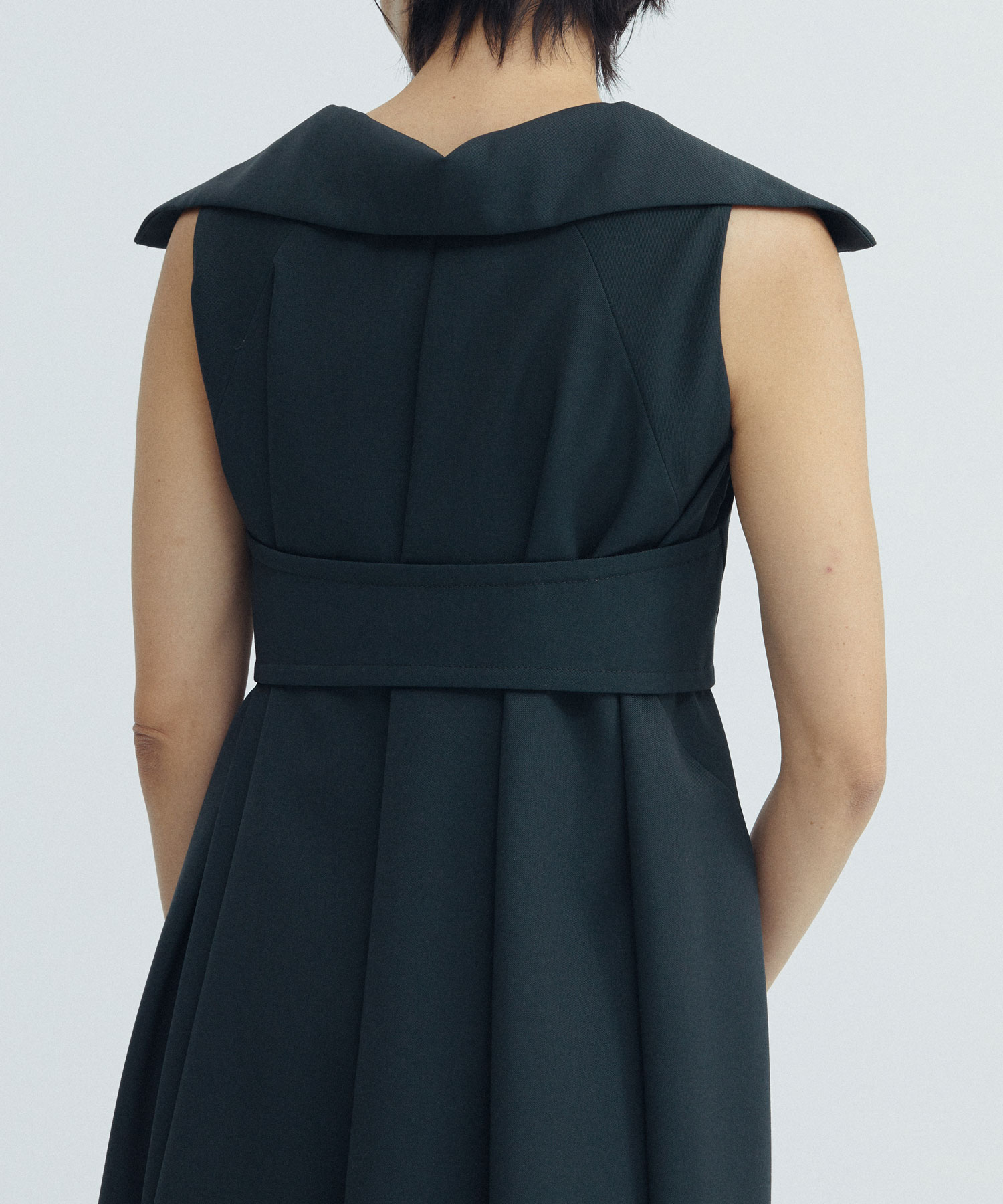 IAIN BELTED BACK WOOL SLEEVELESS DRESS HARUNOBU MURATA