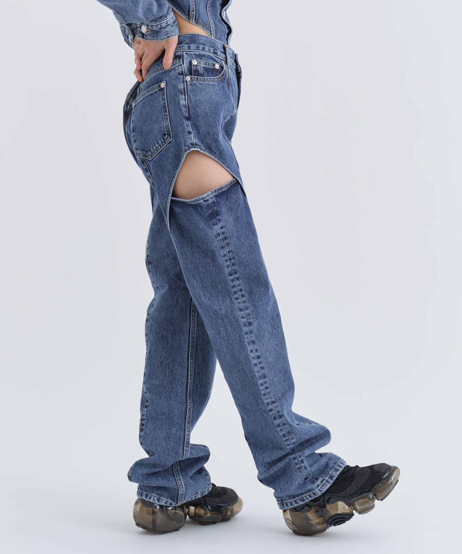 WASHED DENIM HOLLOWED OUT PANTS(XS BLUE): JOHN LAWRENCE SULLIVAN