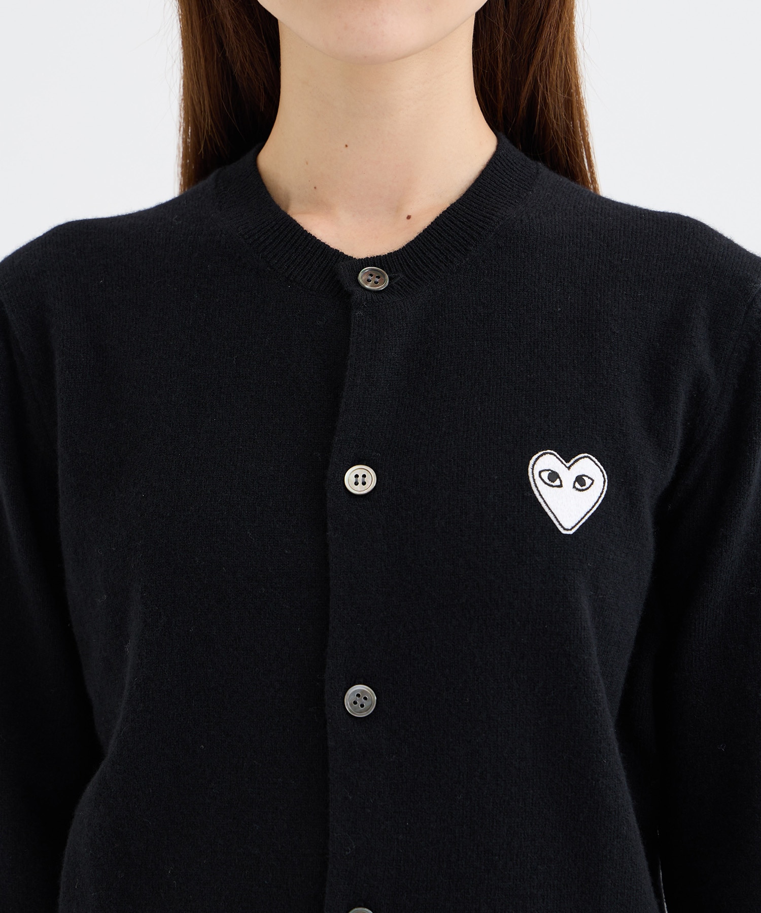 ROUND-NECK WHITE EMBLEM PLAY Comme des Garcons