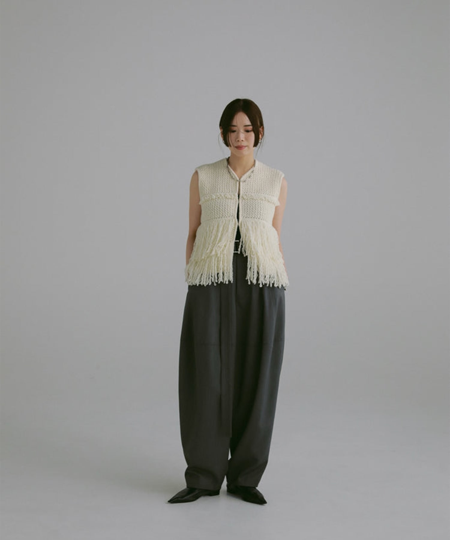 slab yarn fringe vest Louren