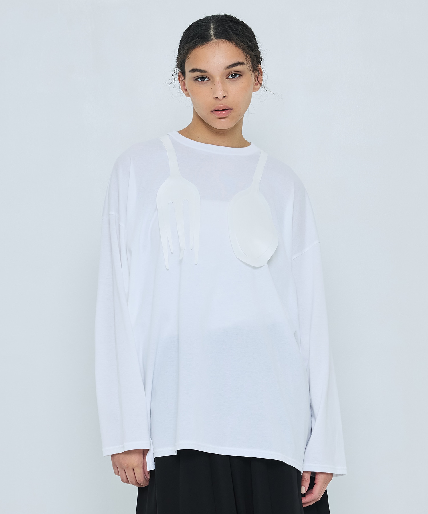 CUTLERY MOTIF LONG-SLEEVE T-SHIRT ENFOLD