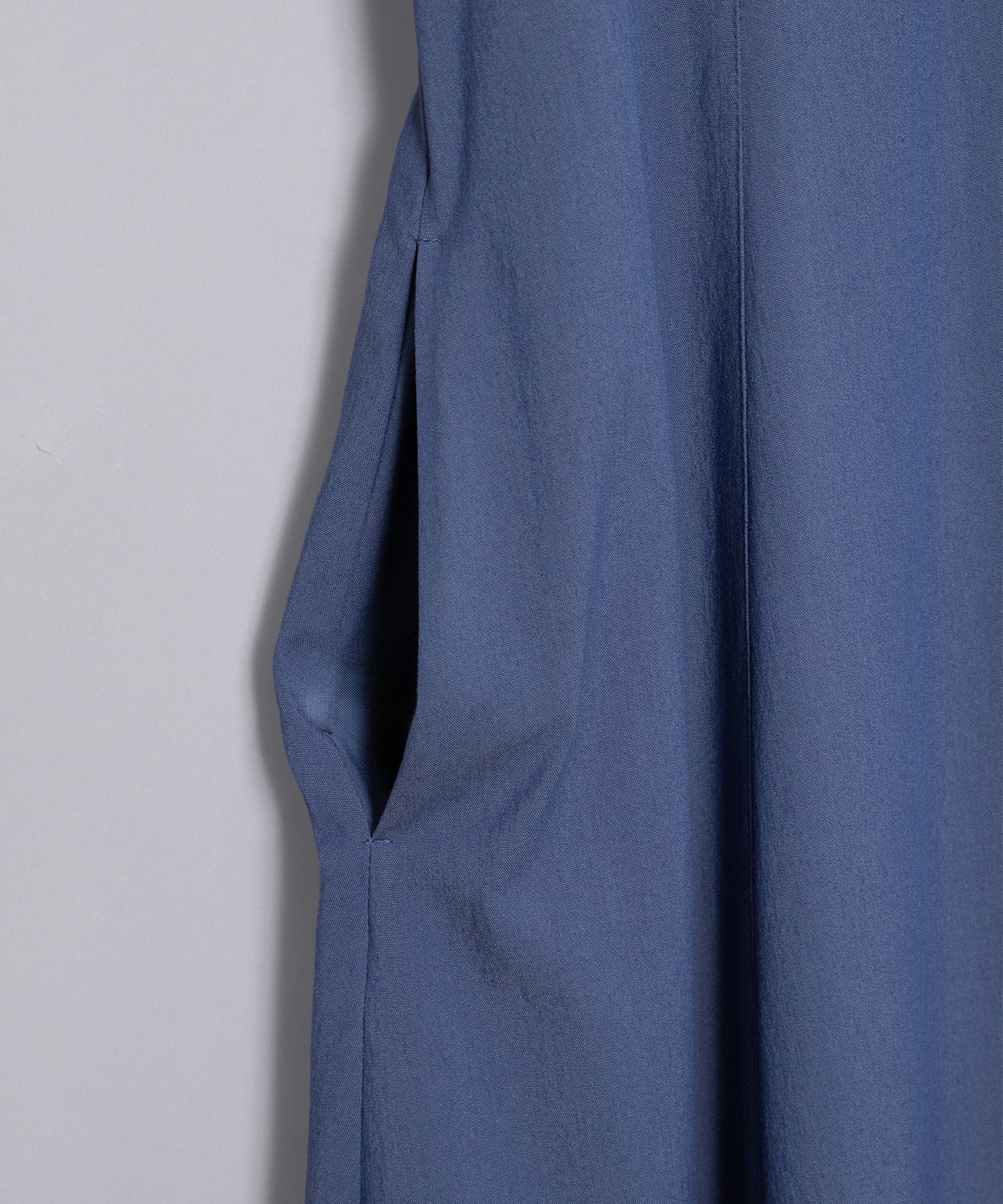 EX.Tamara drape sleeve dress BLU AKIRANAKA