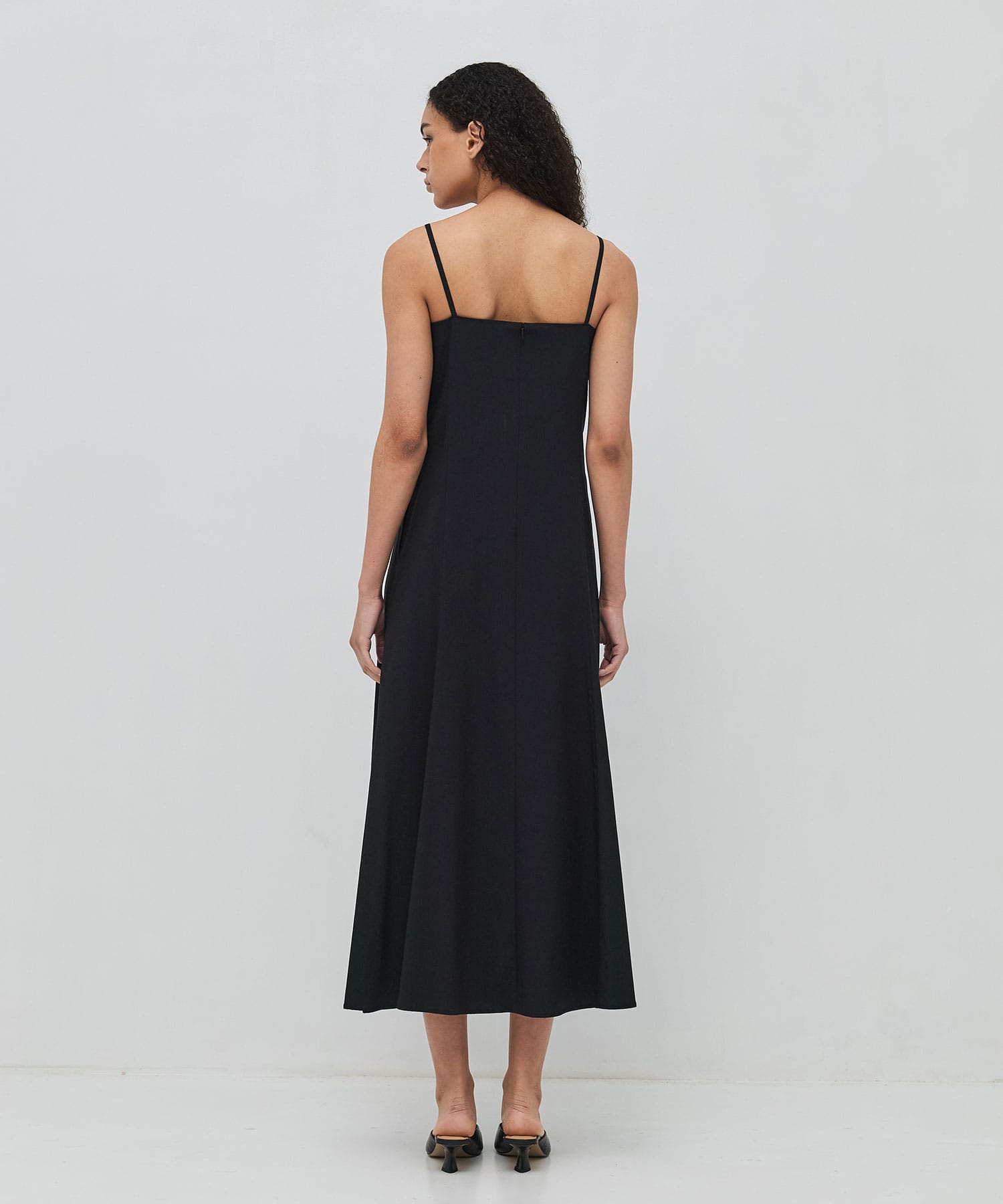 Nicole slip dress BK AKIRANAKA