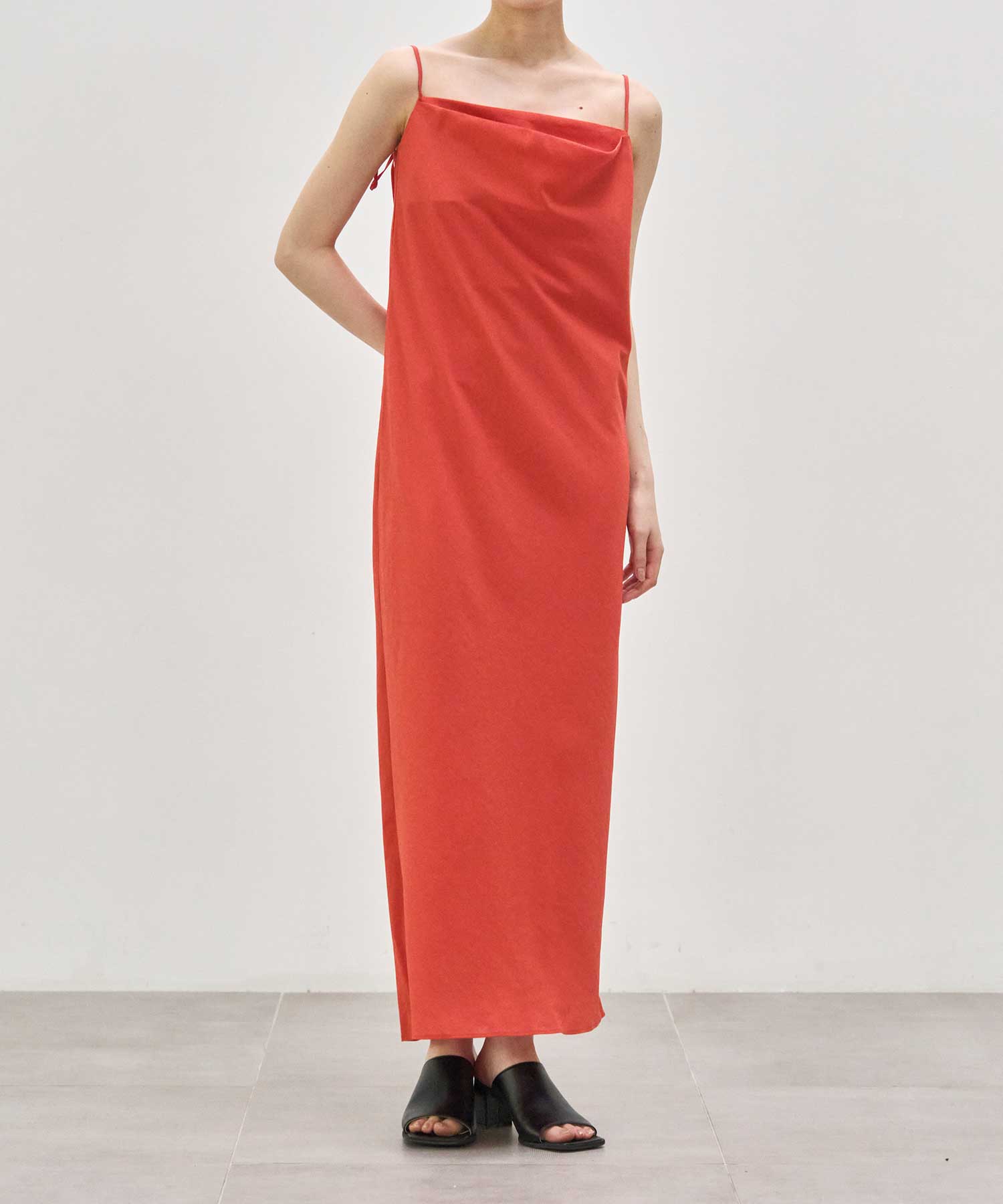 【WEB限定】shoulder strap dress Louren