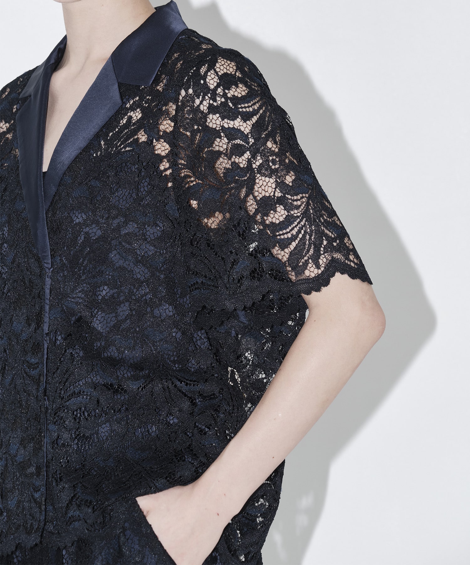 Half Sleeve Lace Jacket THE TOKYO