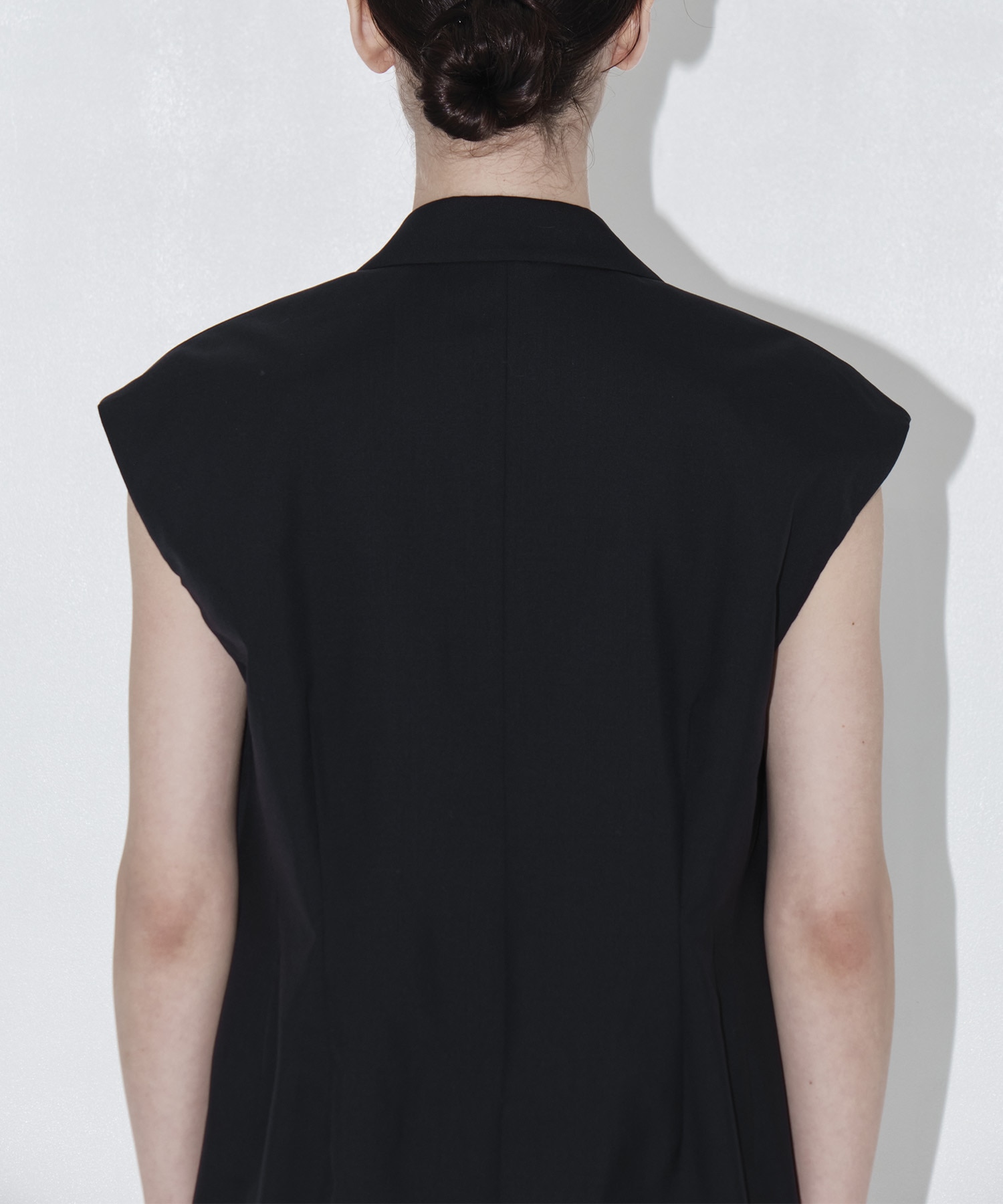 Sleeveless Jacket THE TOKYO