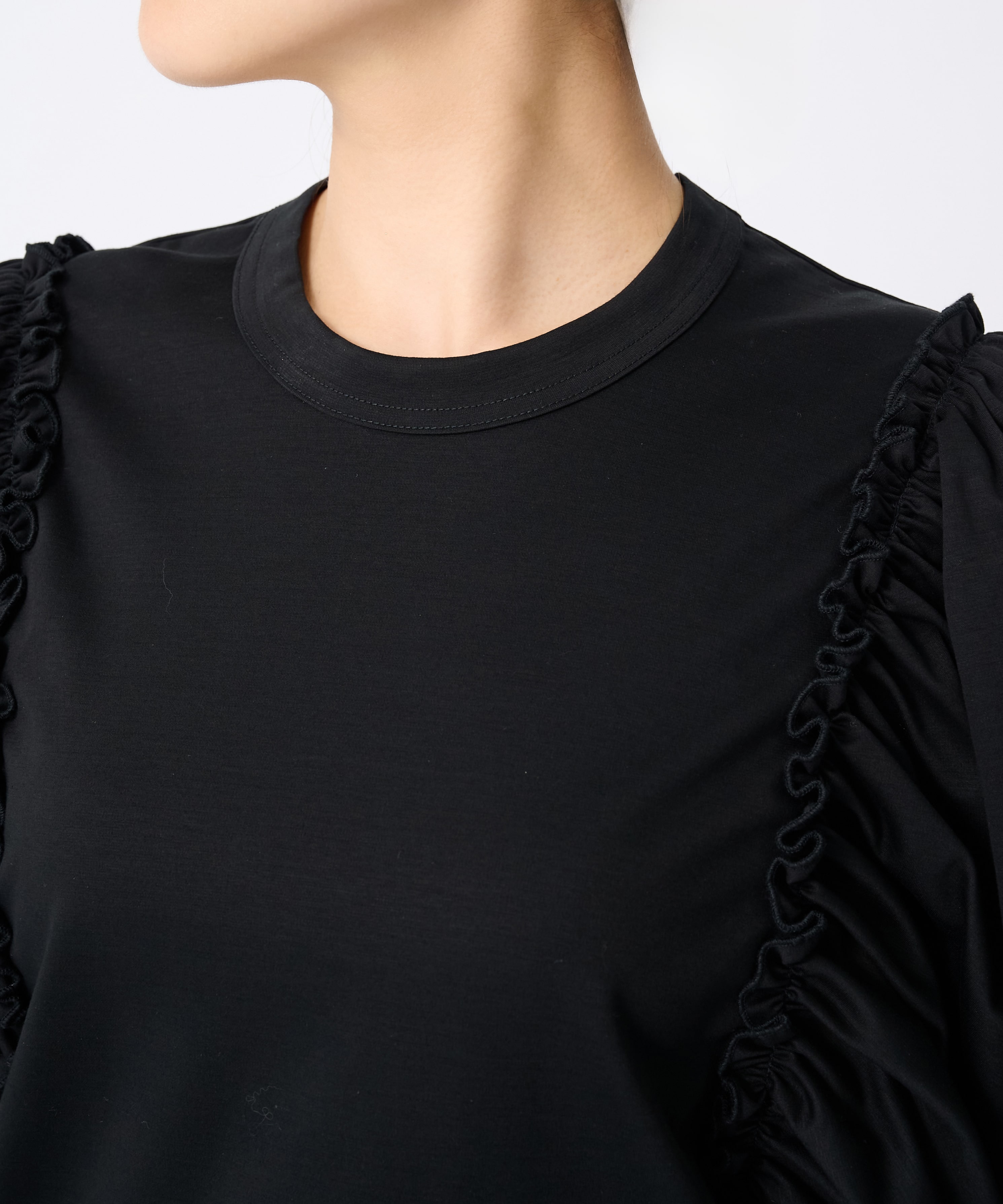30-T016-051 noir kei ninomiya
