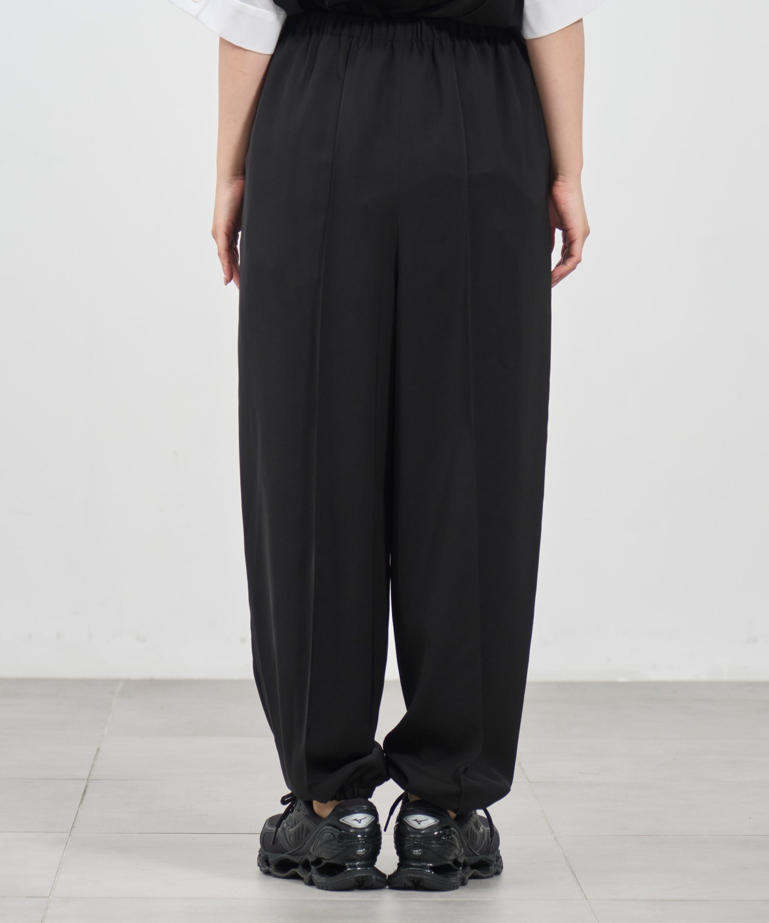 ENFOLD エンフォルド サテンJOGGER PANTS ジョガーパンツ JOGGER PANTS|ENFOLD(エンフォルド)正規取り扱い通販|THE
