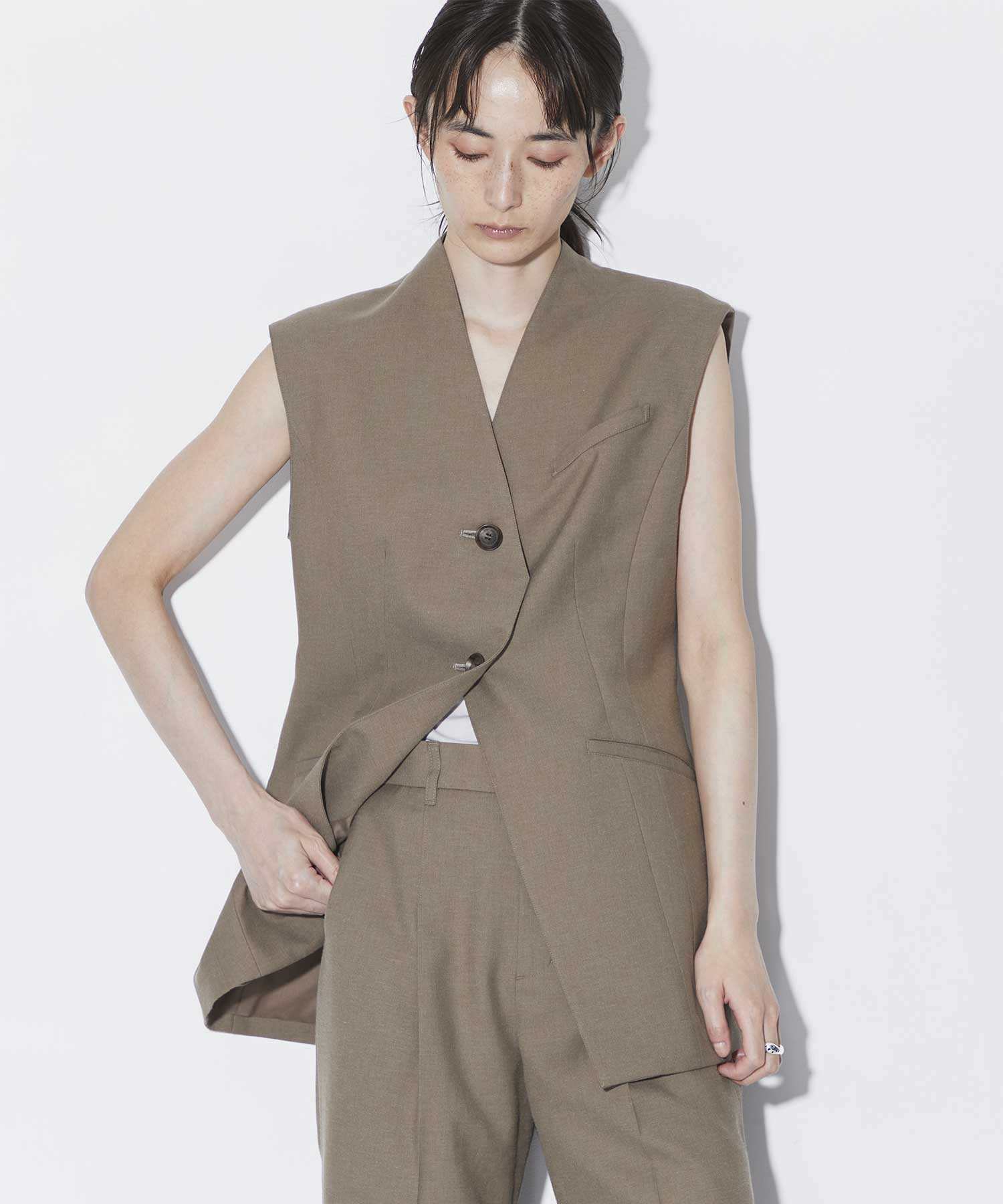 EX.V Neck Gilet AKIRANAKA
