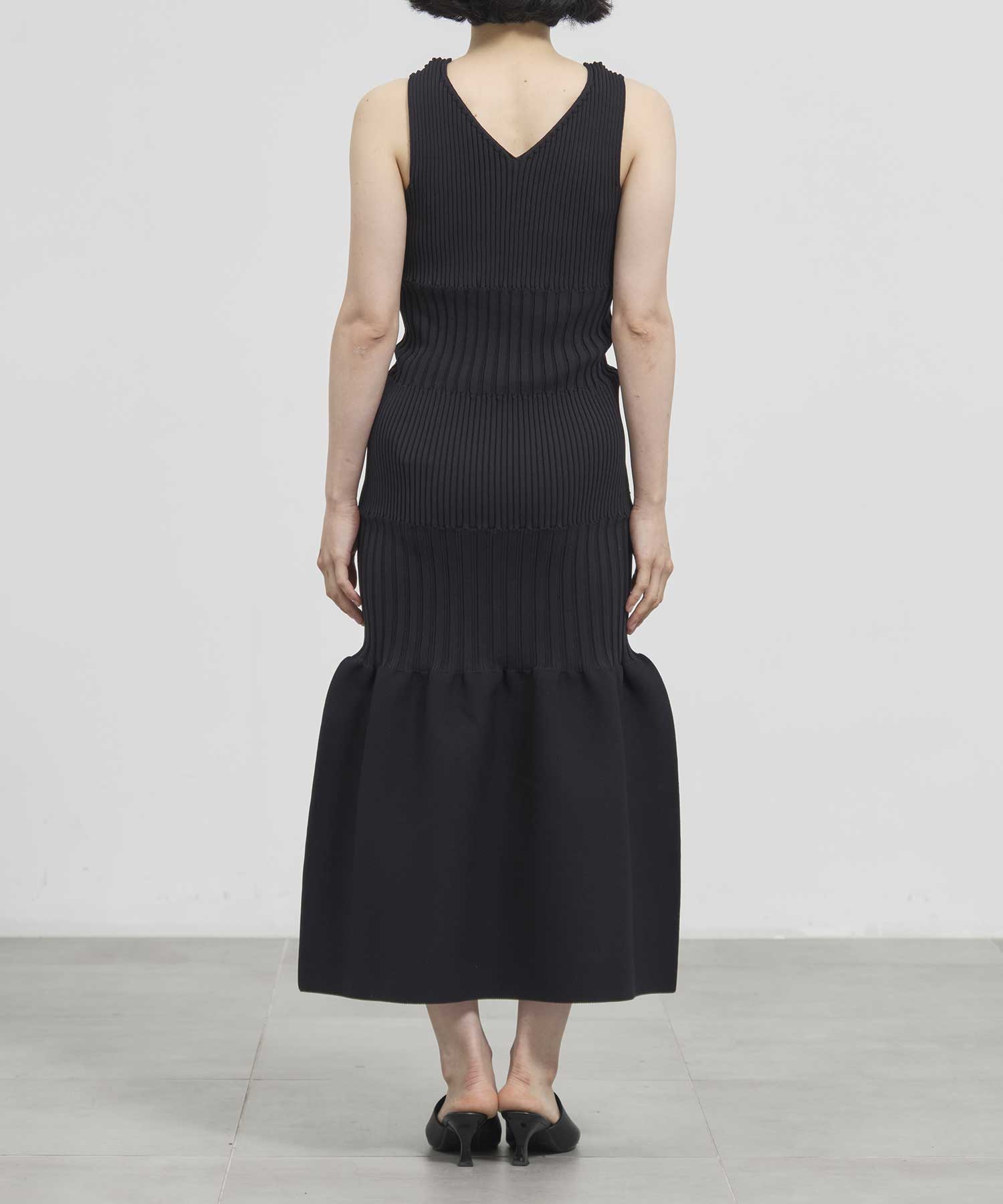 美品 CFCL フルーテッドスリーブレスマーメイドドレス FLUTED SLEEVELESS MERMAID DRESS