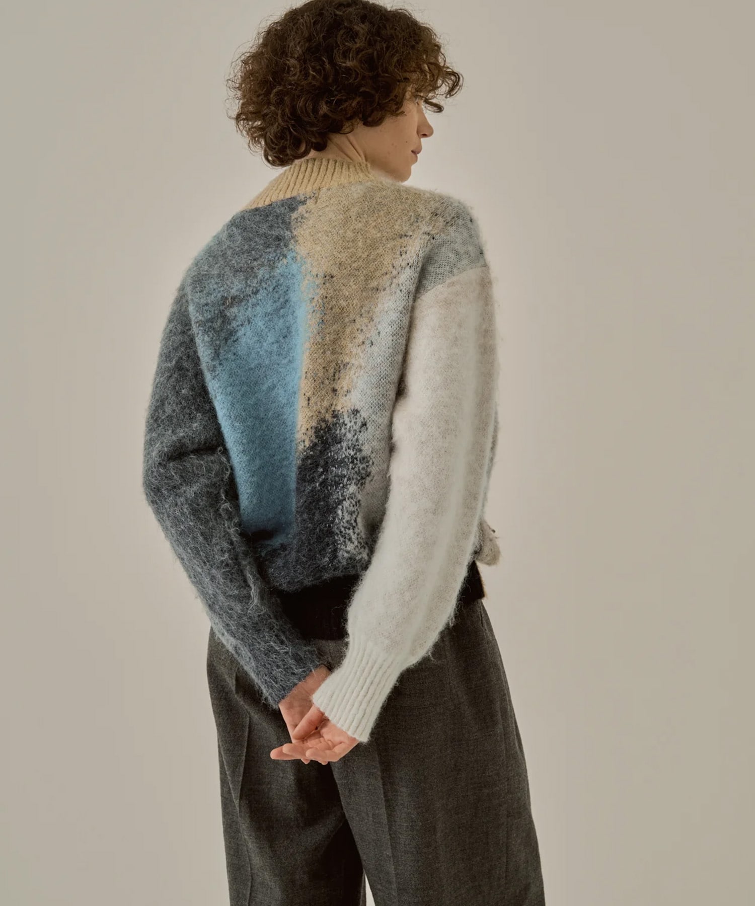 Ricarda knit pullover AKIRANAKA