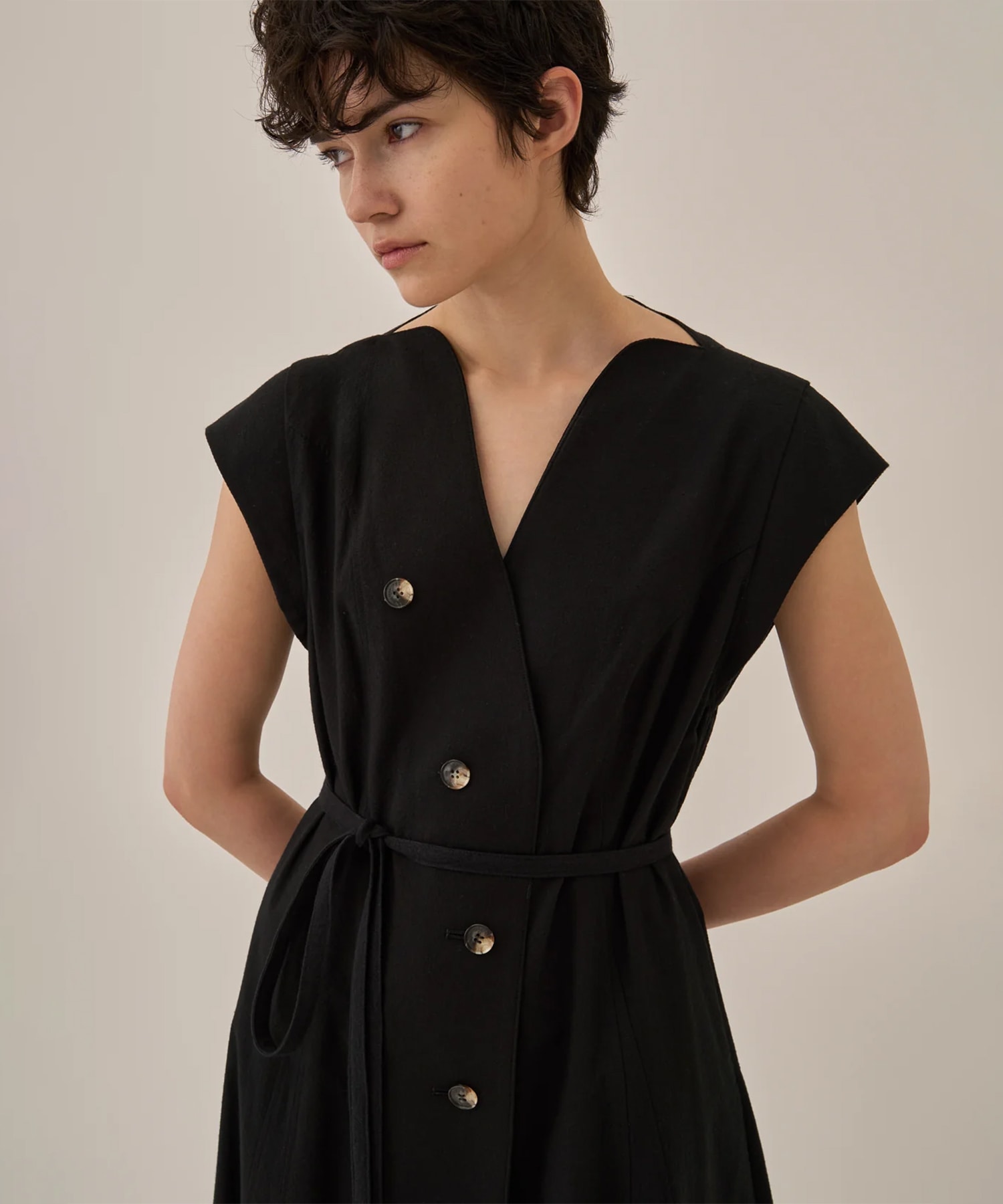 Sesilia asymmetry panel dress AKIRANAKA