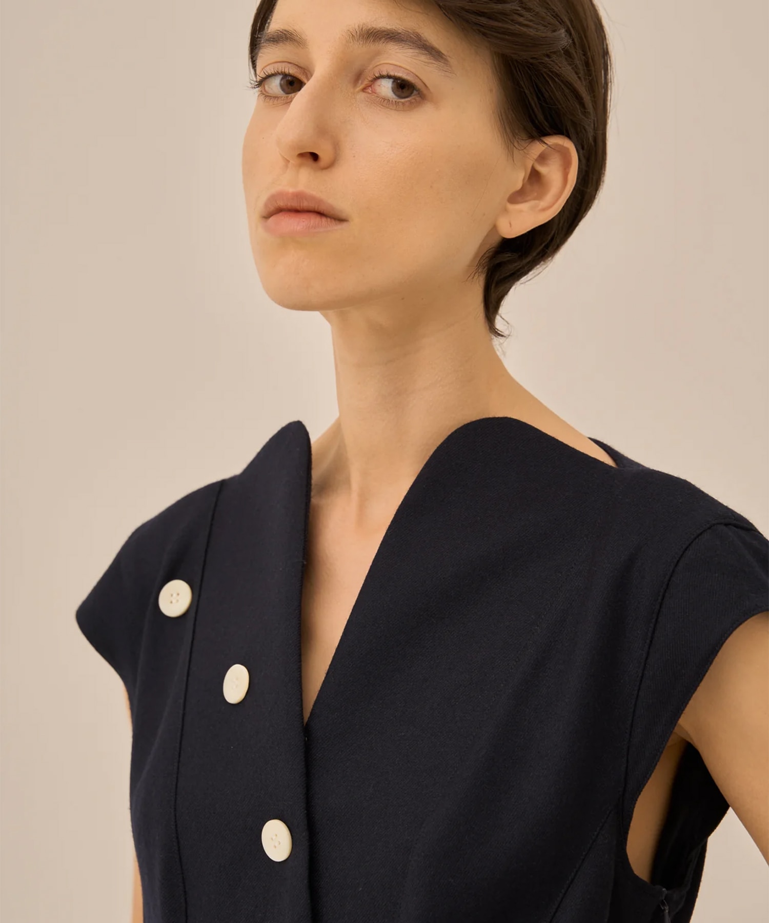 Sesilia dress AKIRANAKA