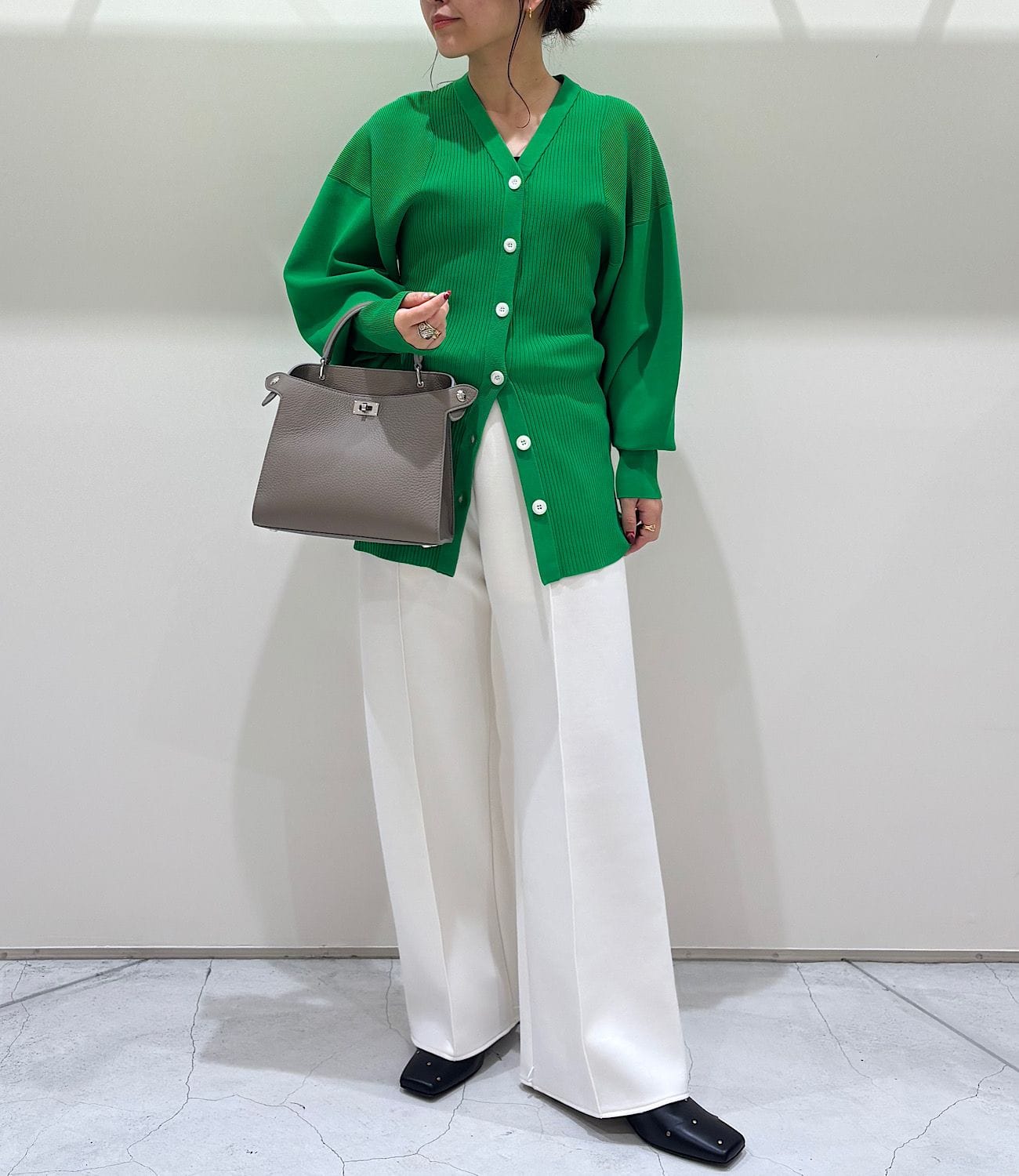 SQUARESLEEVE V NECK KT CD OMMO
