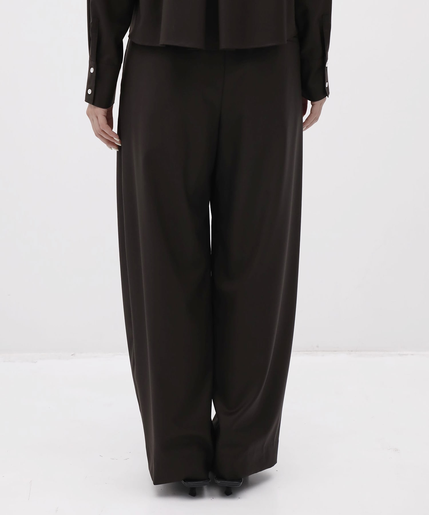 Curve Wide Pants THE TOKYO
