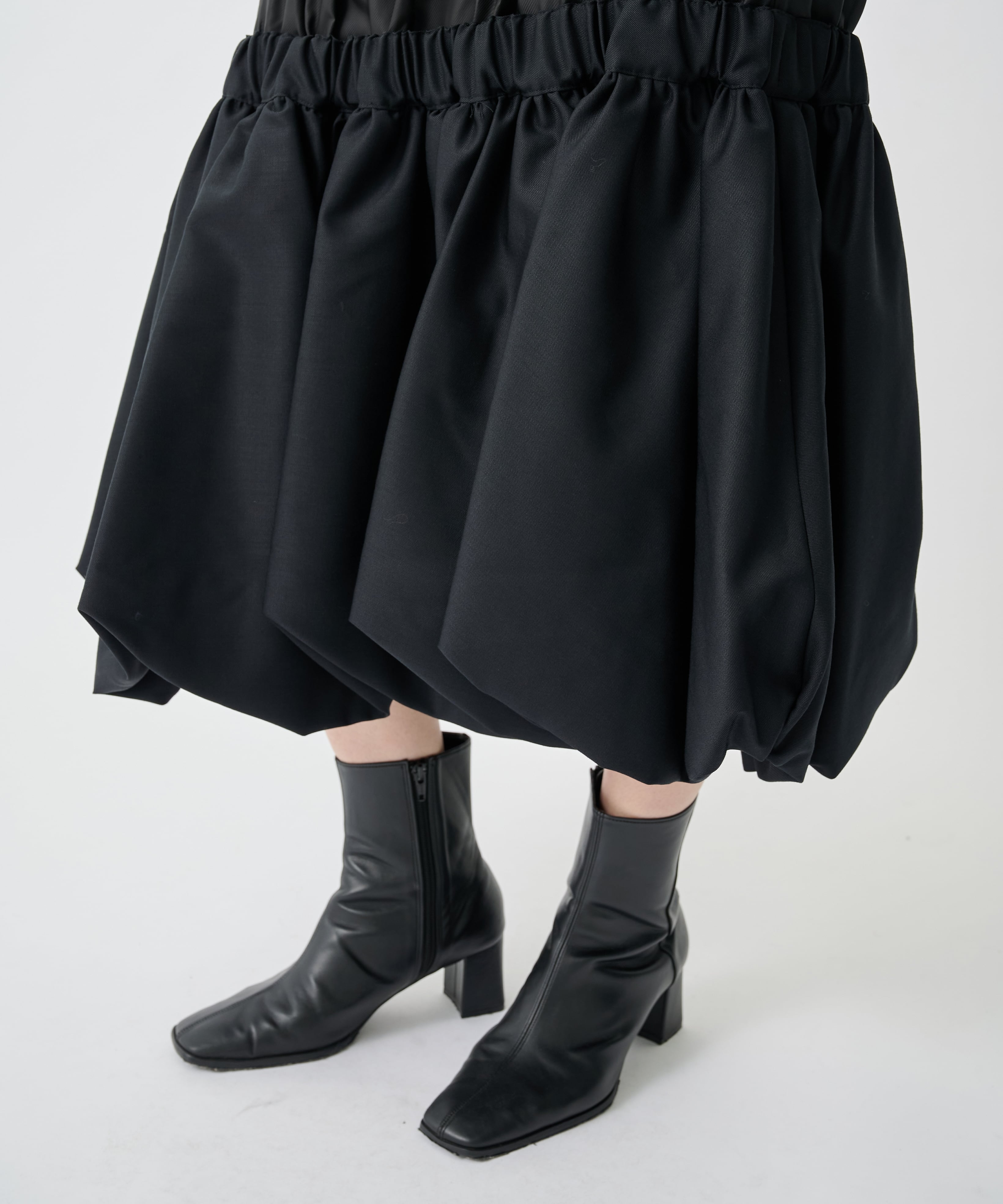 3R-S005-051 Skirt noir kei ninomiya