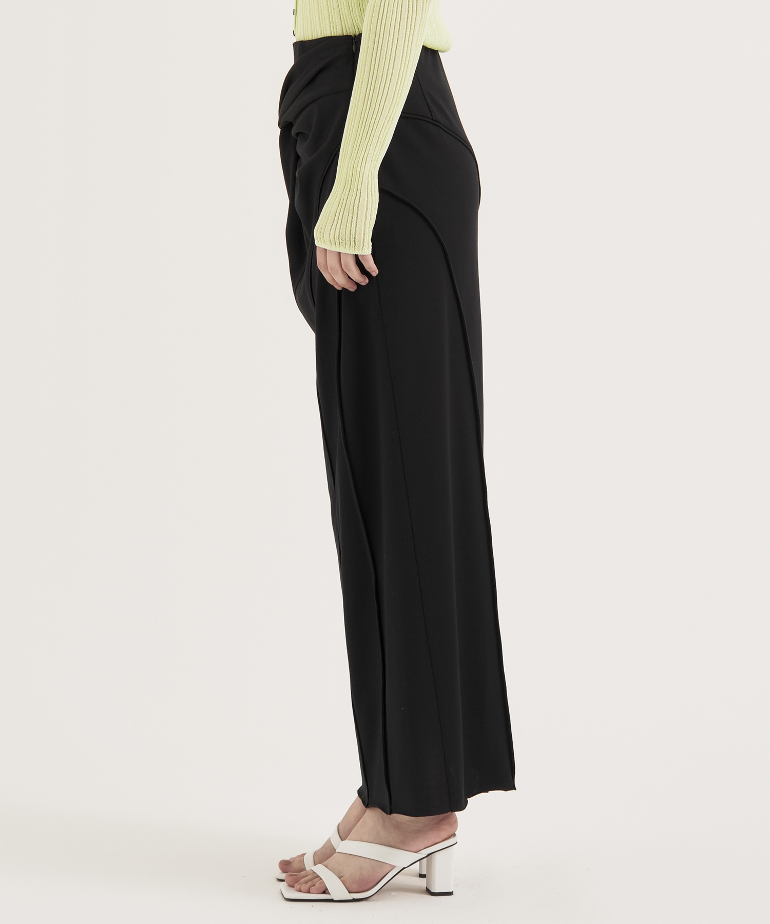 Twist Cut Skirt RITAN