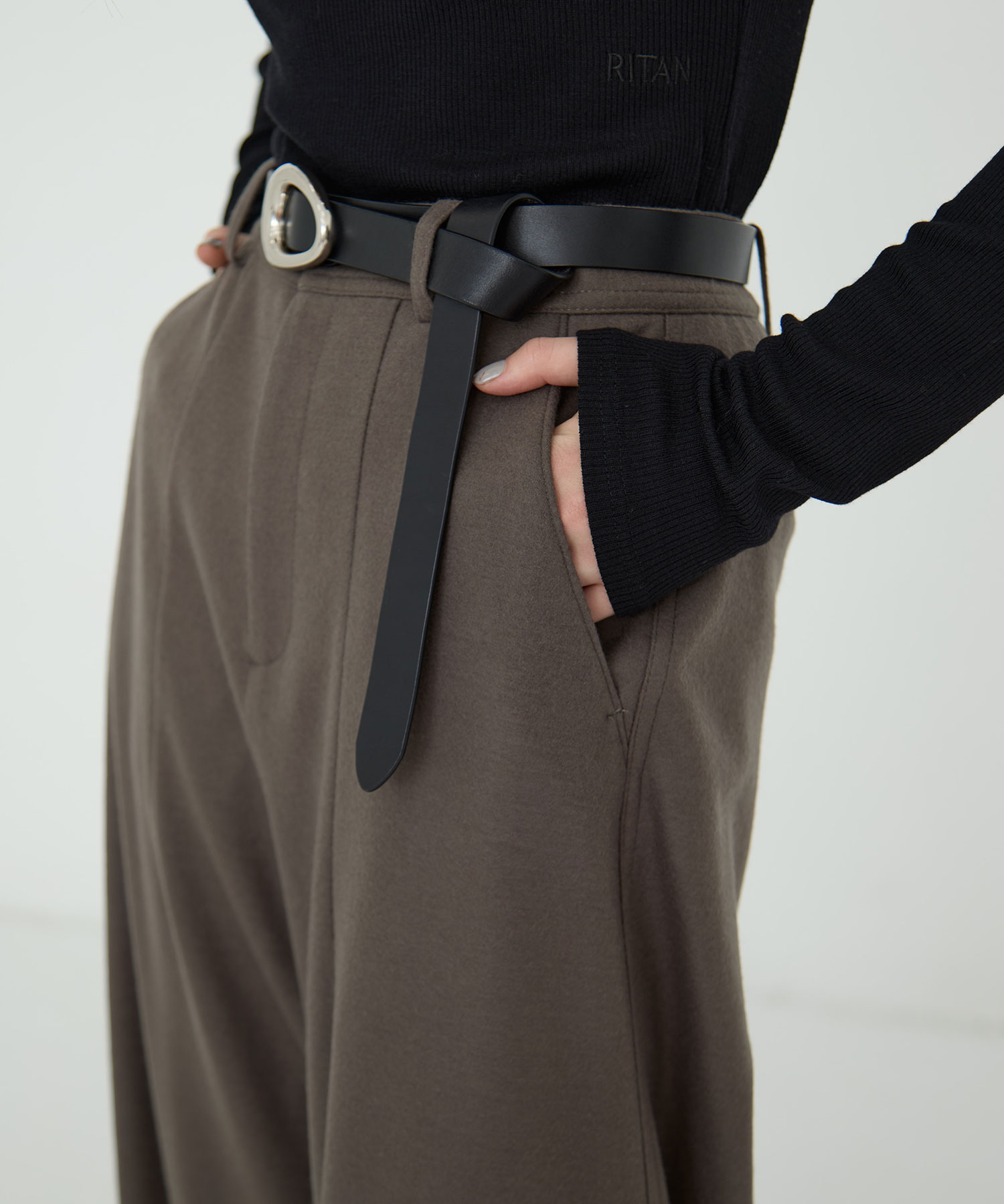 Tack Curve  Pants RITAN