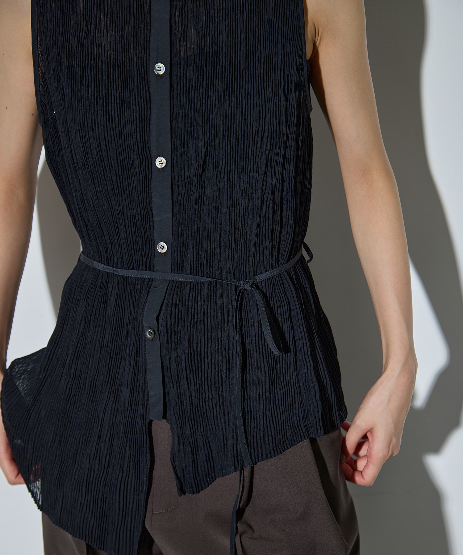 Airy Micro Pleats Tops RITAN