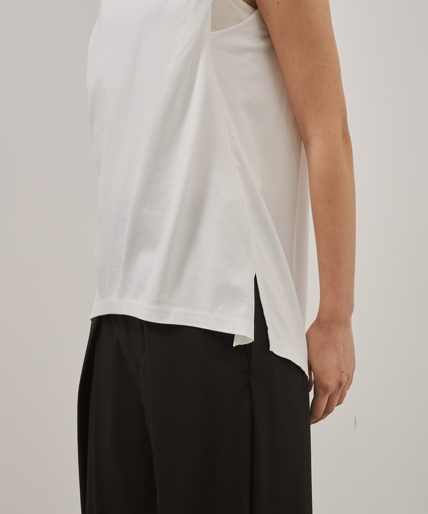 Cape Nosleeve Tshirt CITY TOKYO