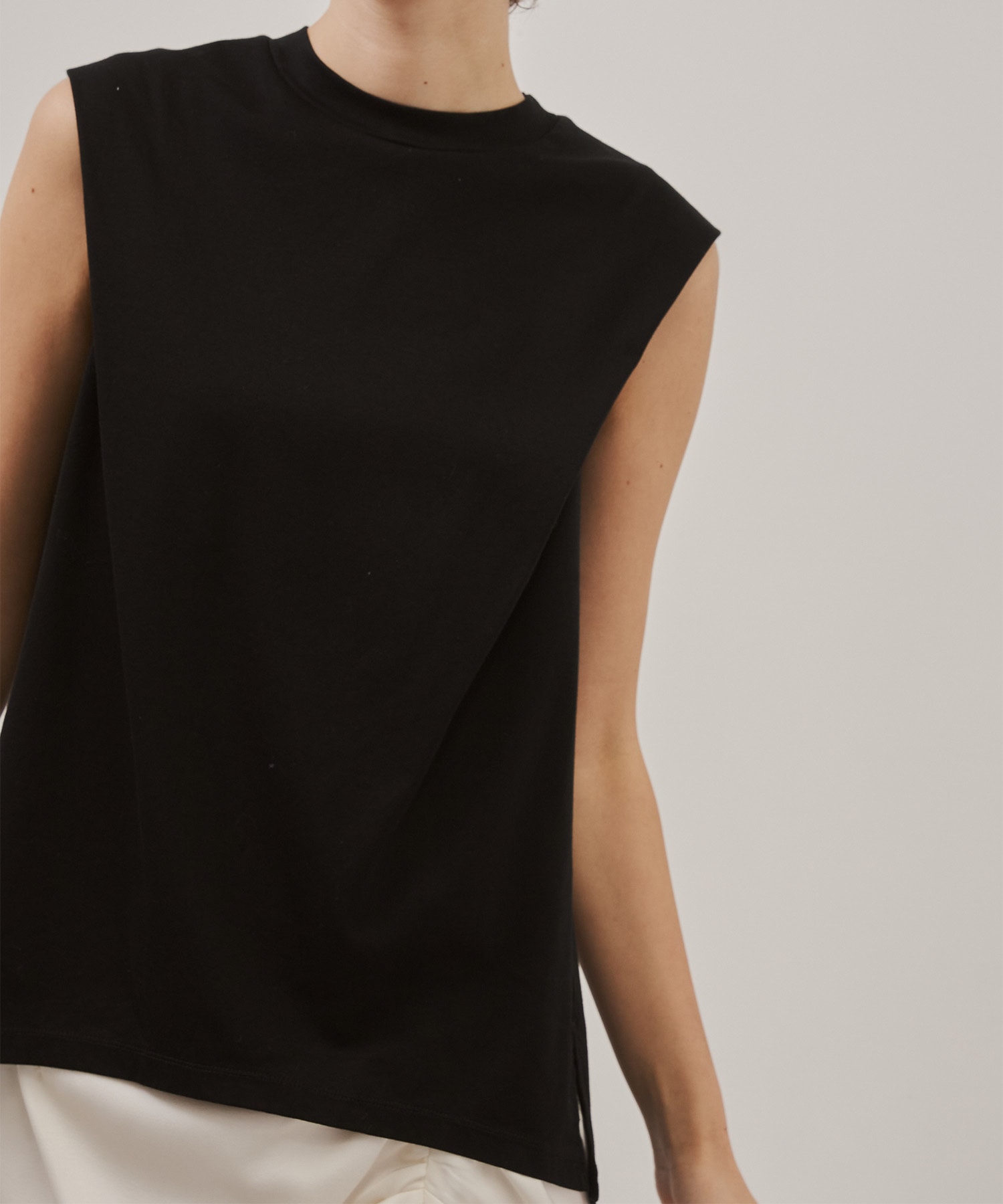 Cape Nosleeve Tshirt CITY TOKYO