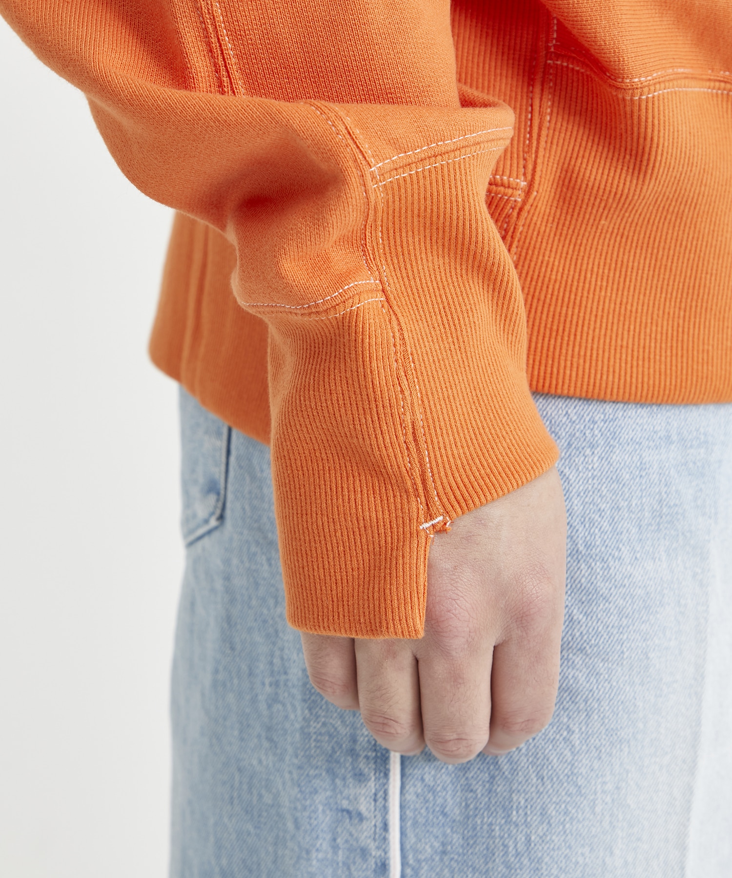 THE SWEATSHIRT/ THE MOMENT(S ORANGE): TANAKA: MEN｜THE TOKYO