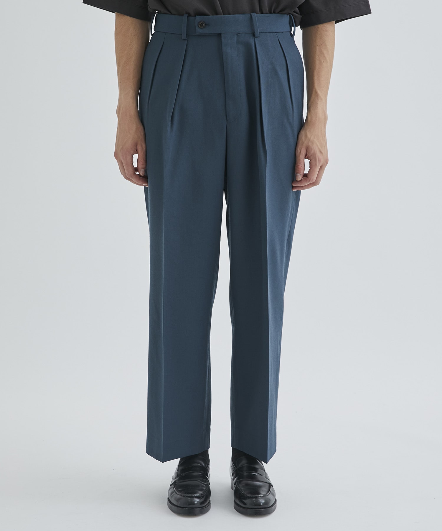 DOUBLE PLEATED TROUSERS ｜ MARKAWARE