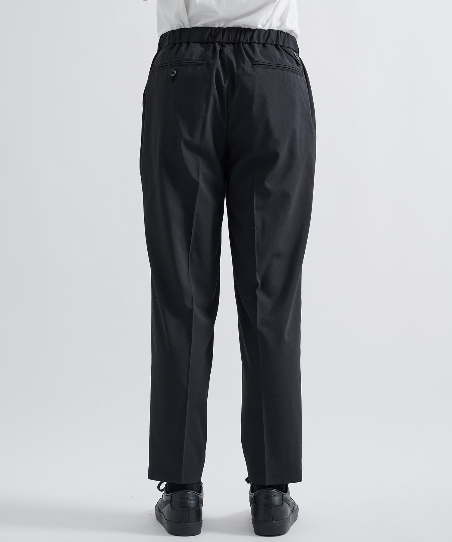 1TUCK BELTED PANTS White Mountaineering