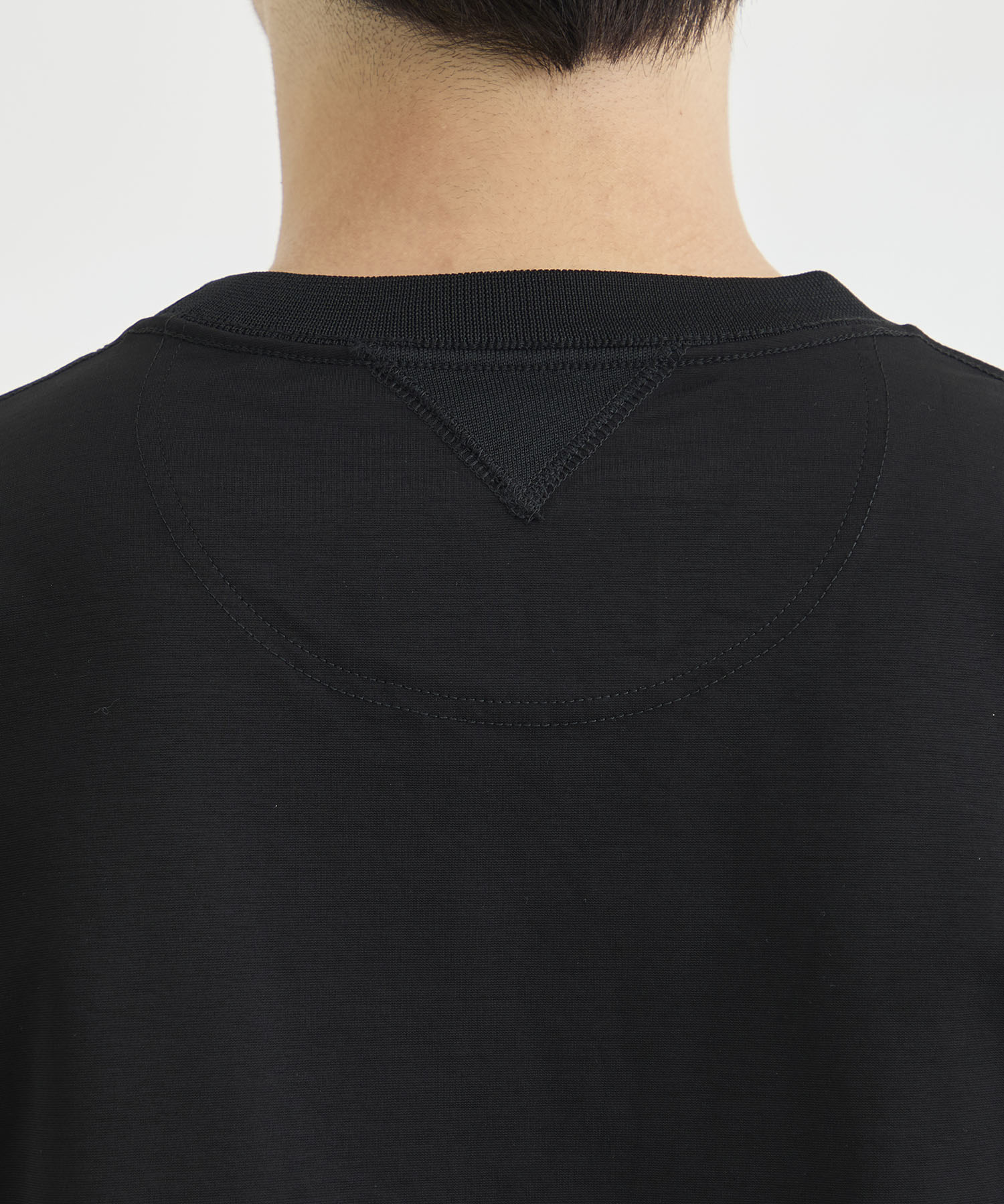 ZIP POCKET T-SHIRT White Mountaineering