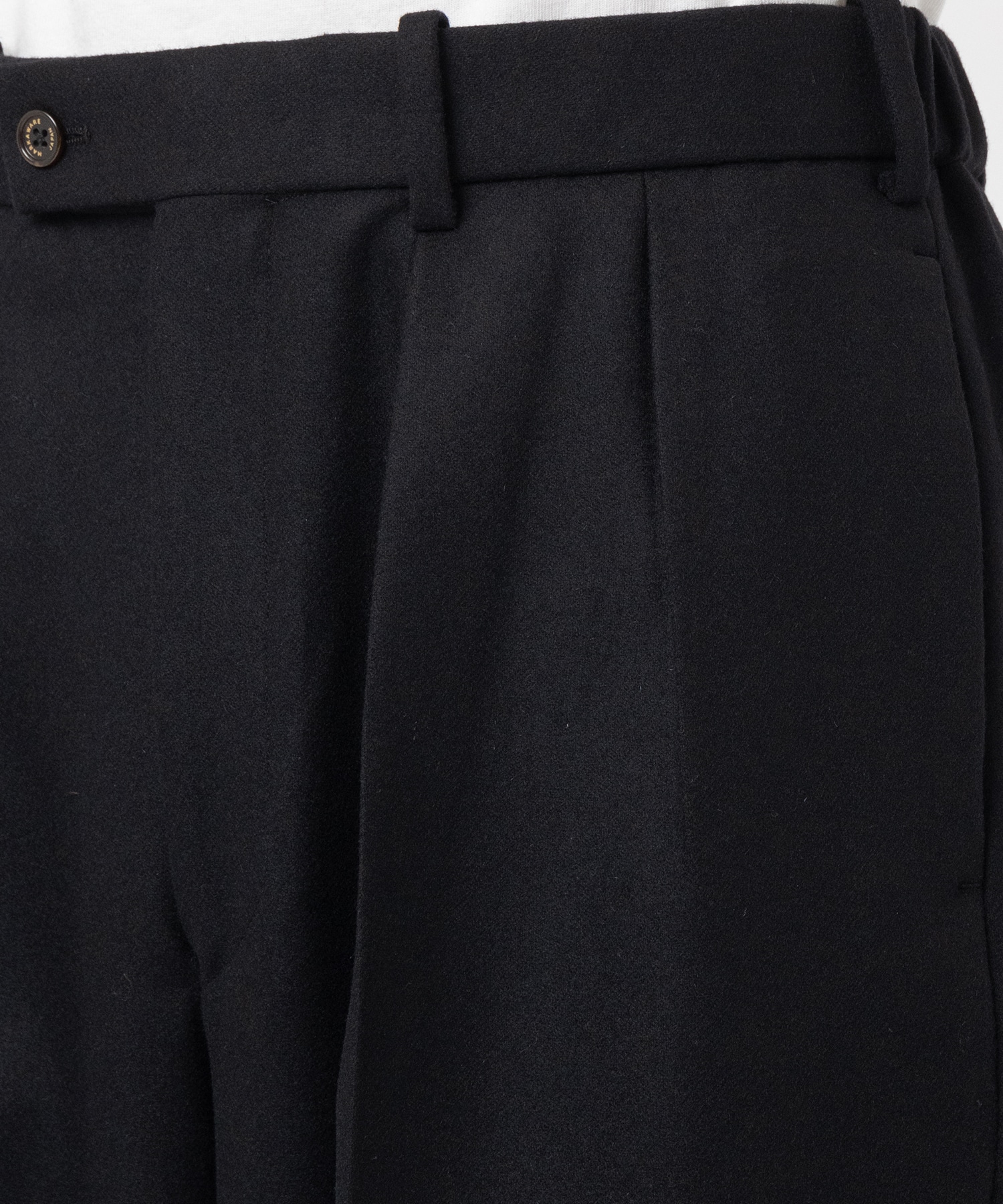 DOUBLE PLEATED TROUSERS MARKAWARE