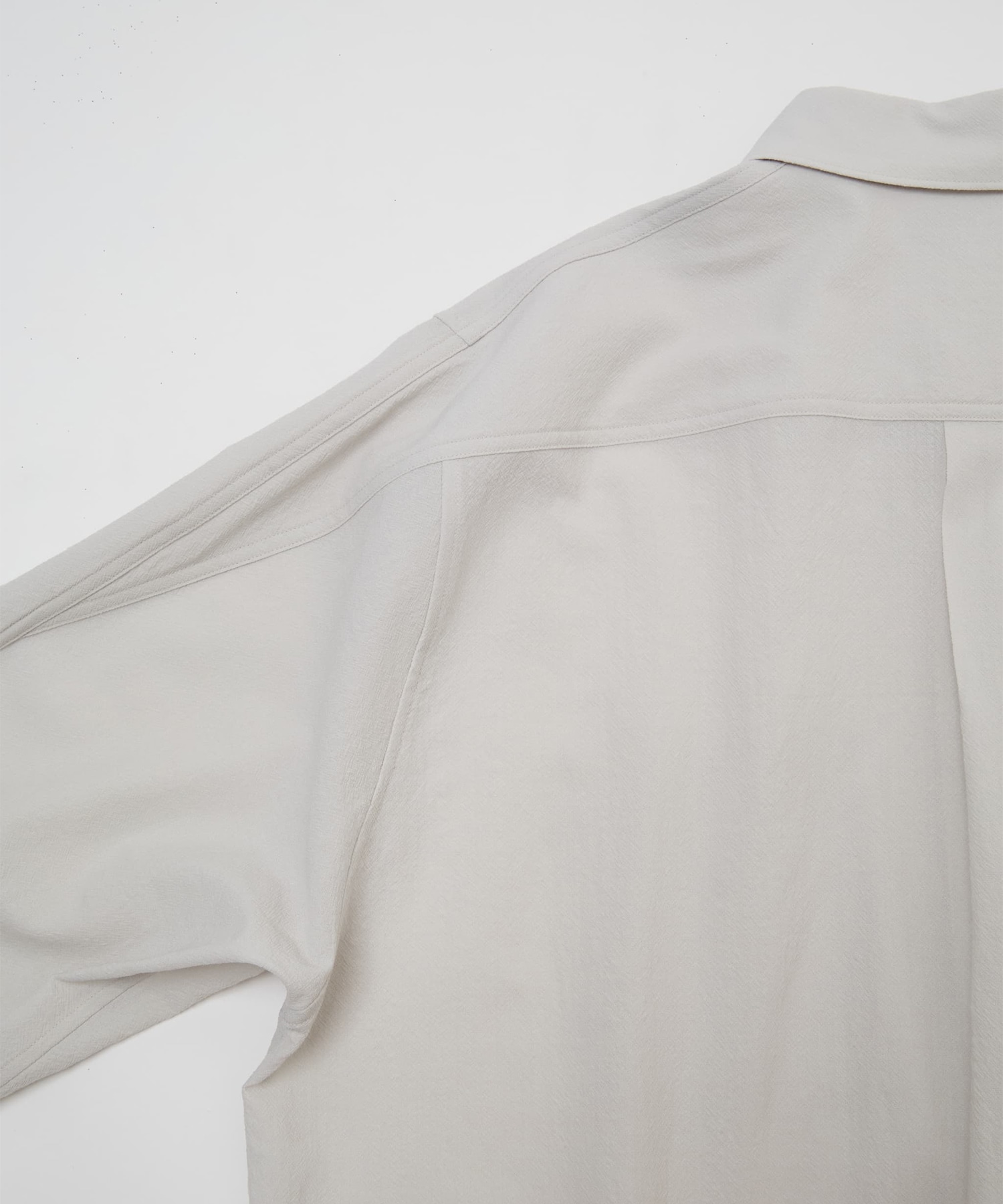 【イレニサ】EXTENDED YOKE HALF-SLEEVED SHIRT IRENISA