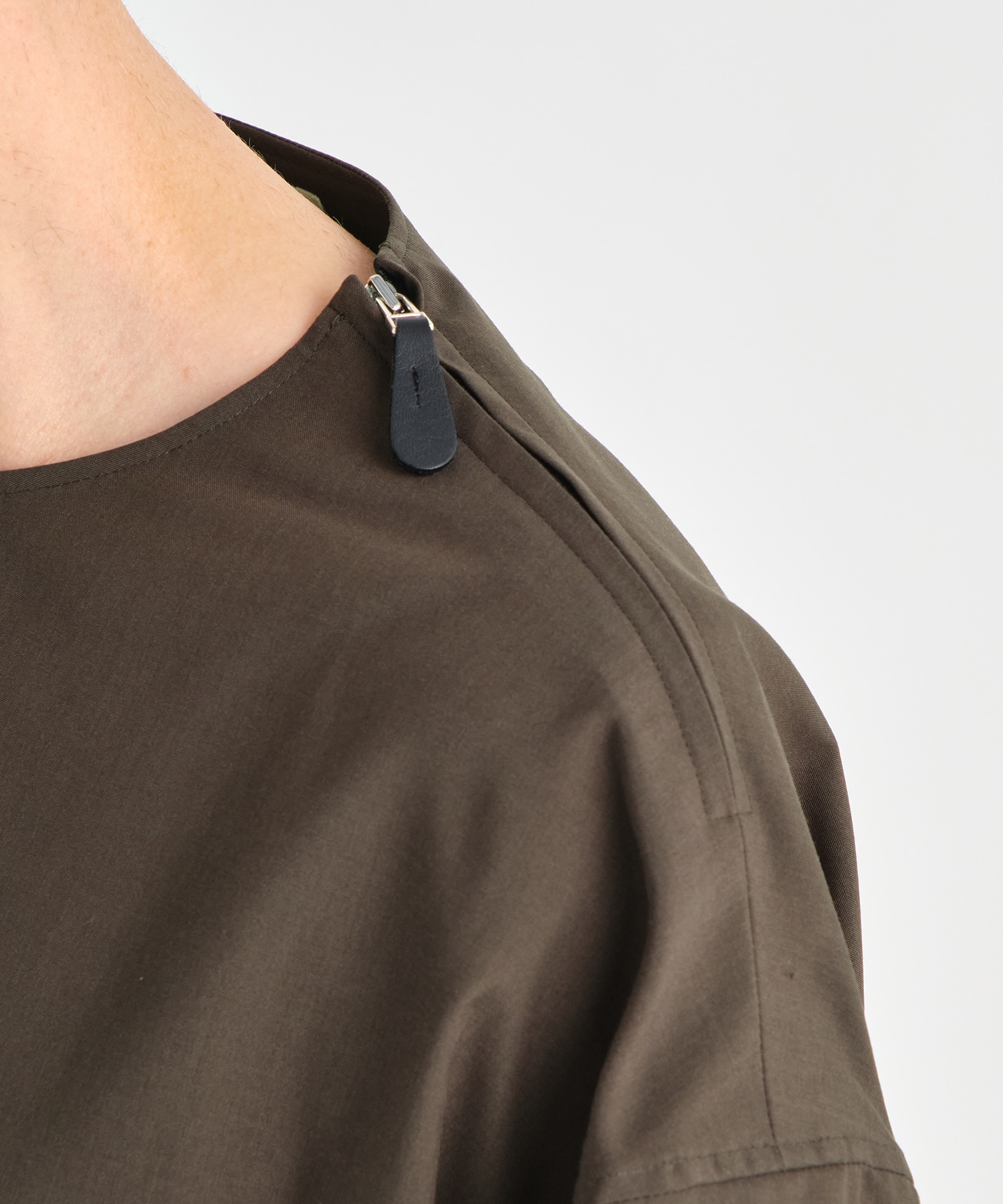THE SIDE ZIP PULLOVER SHIRT SHORT SLEEVE THE RERACS