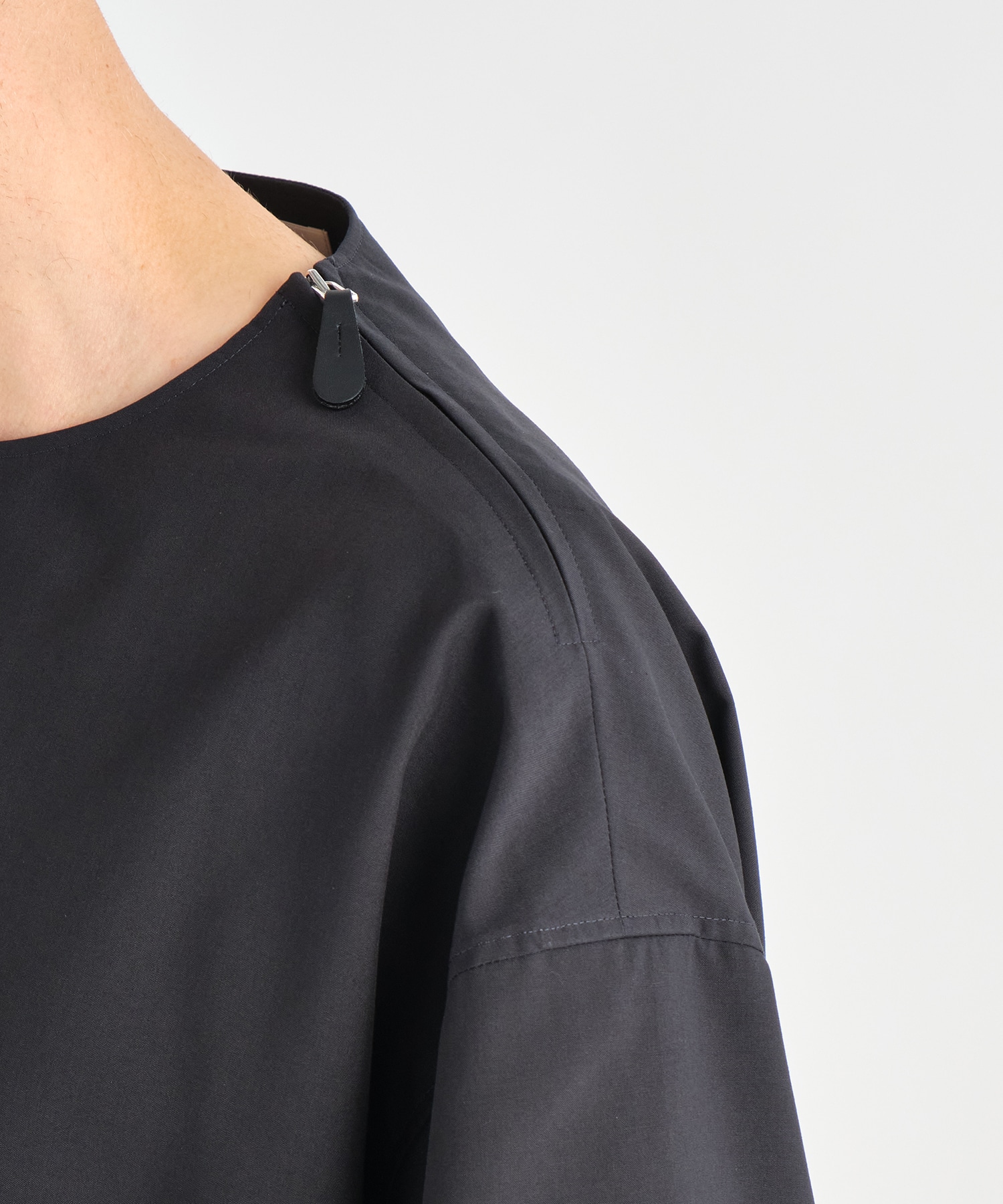 THE SIDE ZIP PULLOVER SHIRT SHORT SLEEVE THE RERACS